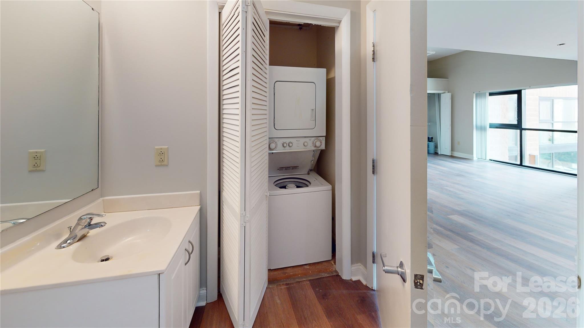 715 N Church Street 212 Property Photo 7