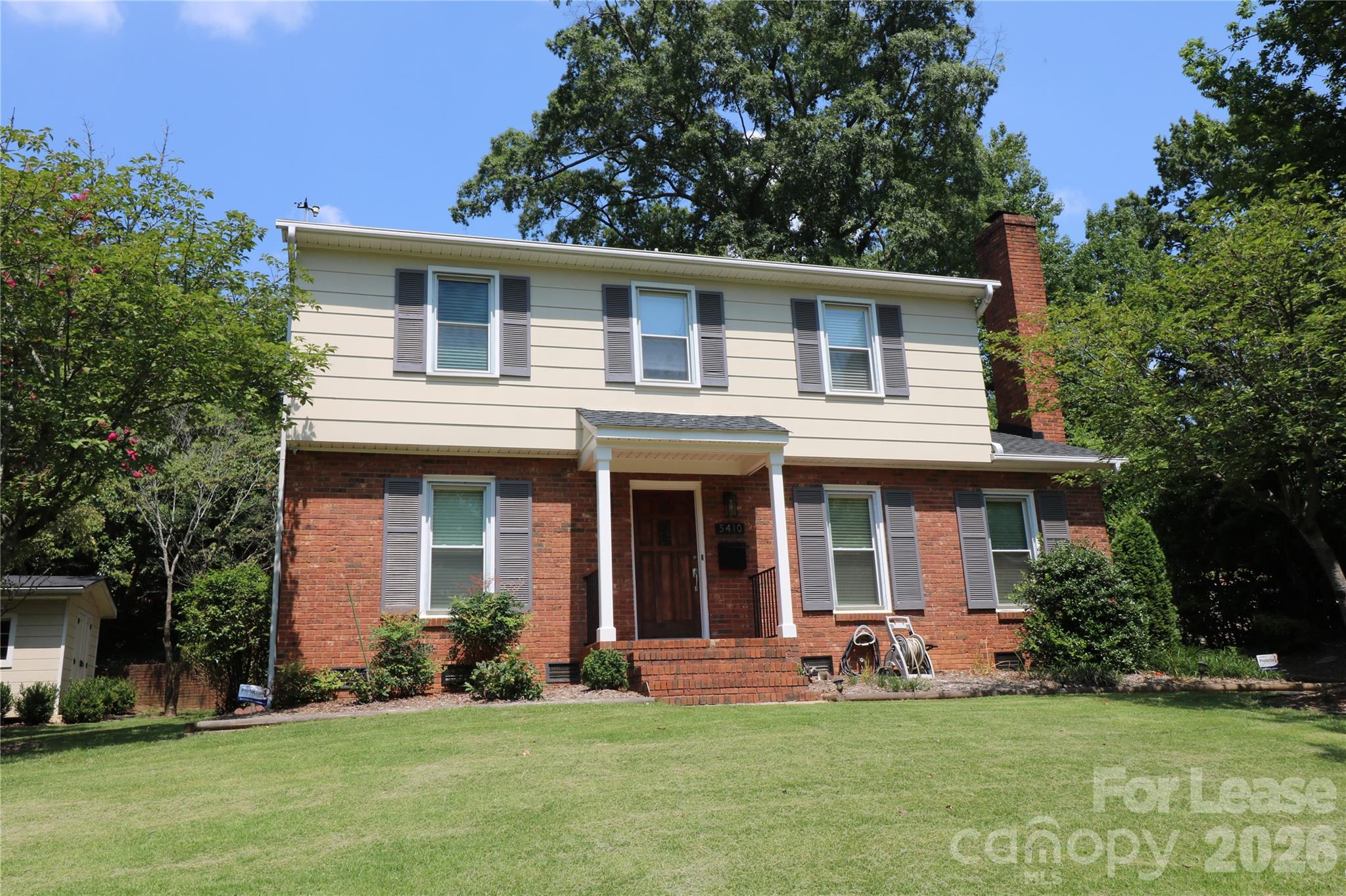 5410 Londonderry Road Property Photo 1