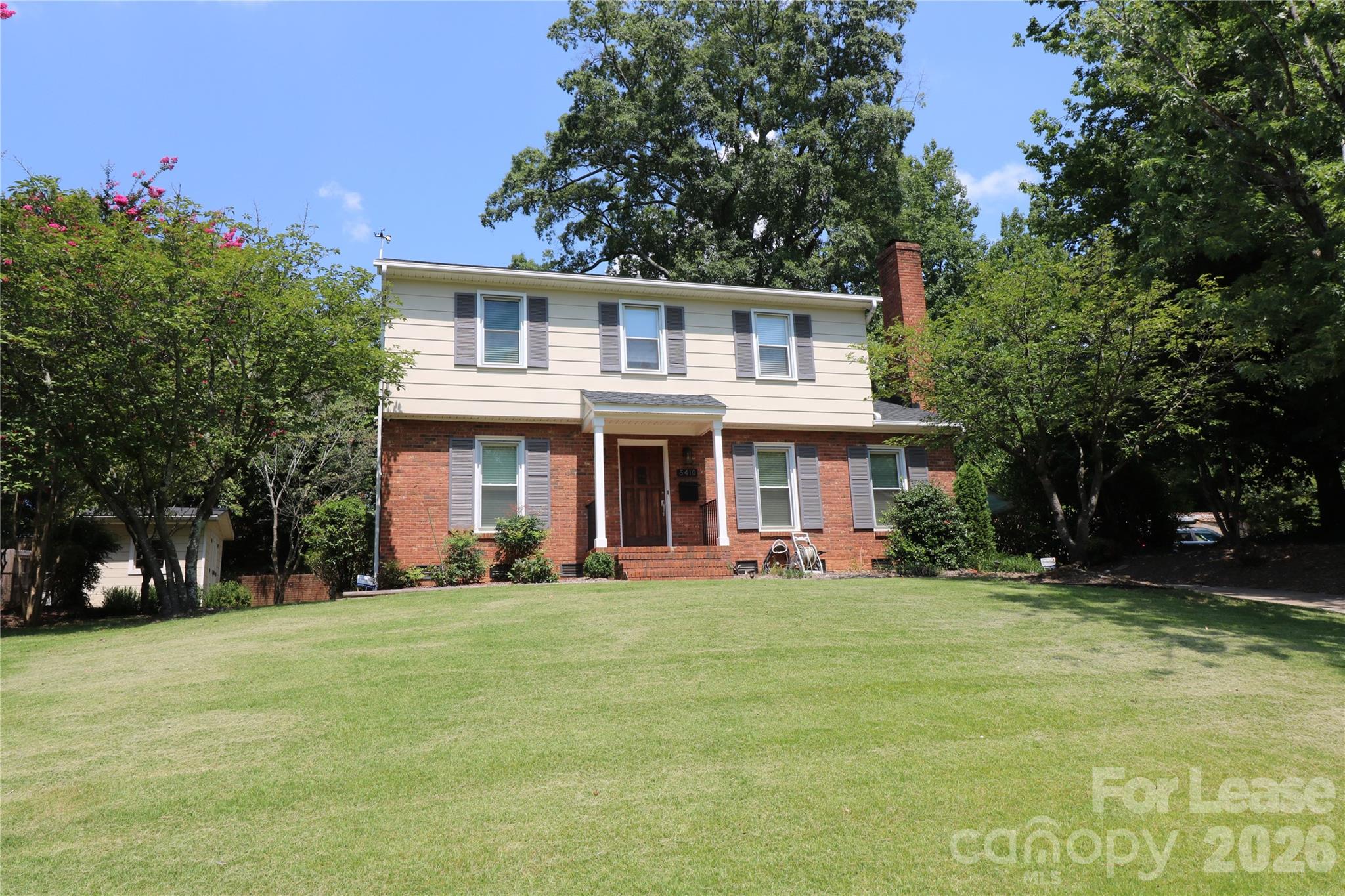 5410 Londonderry Road Property Photo 3