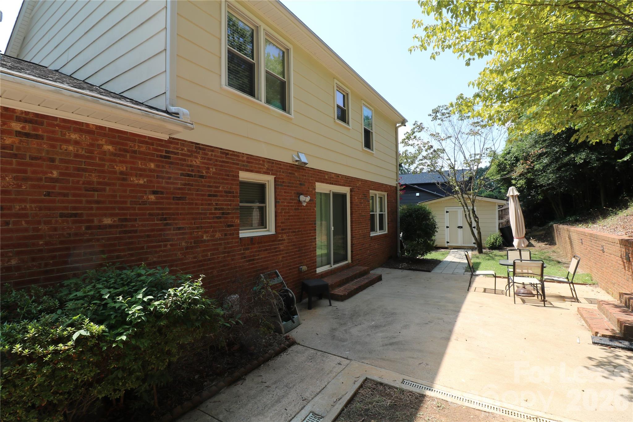 5410 Londonderry Road Property Photo 4