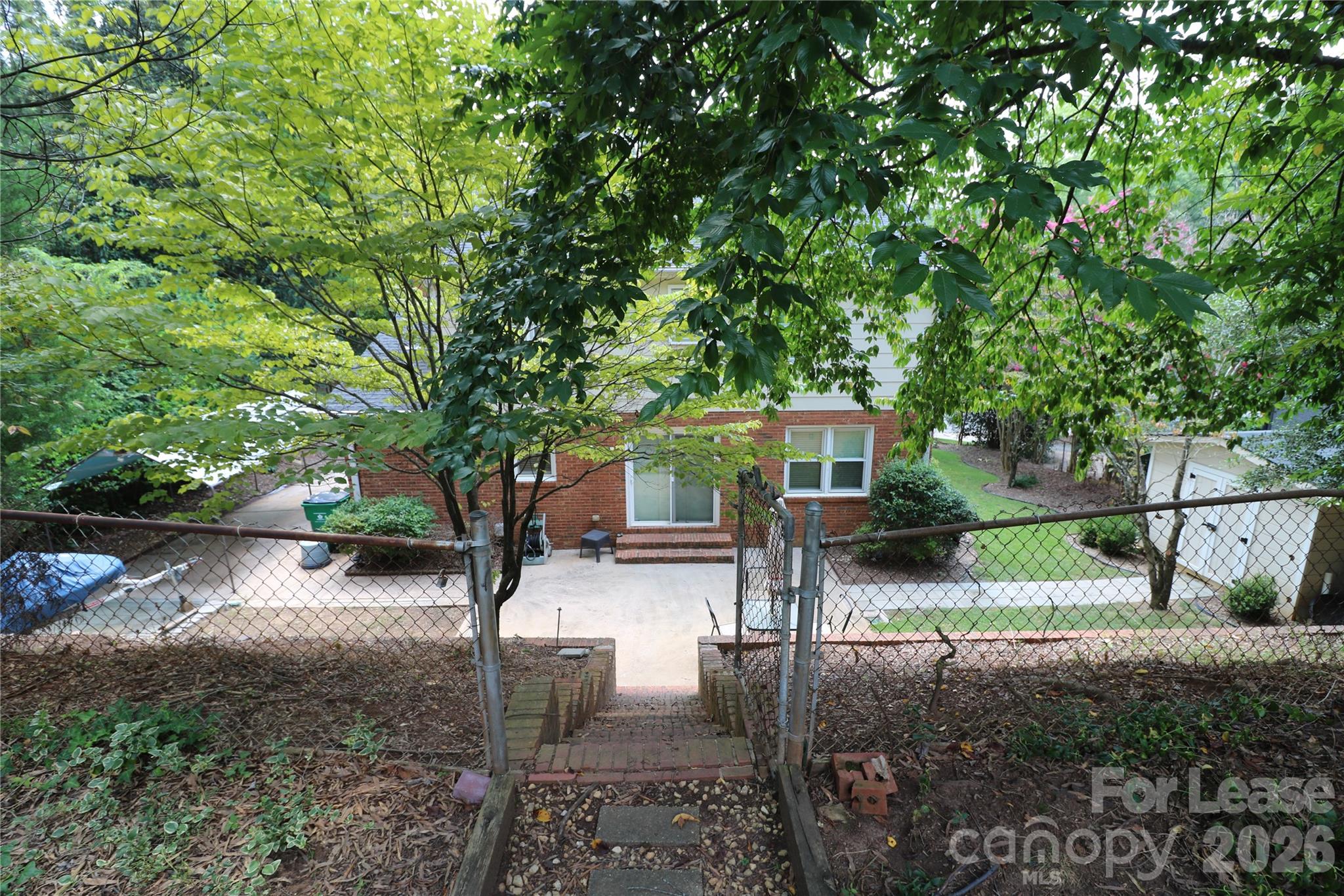 5410 Londonderry Road Property Photo 6