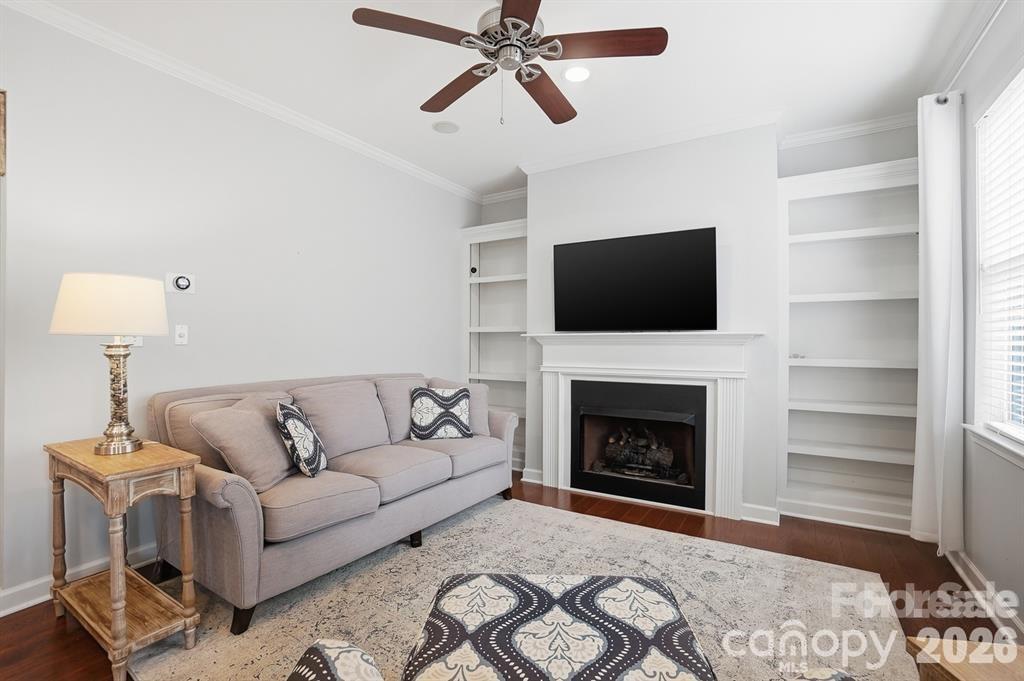 19512 Topgallant Drive Property Photo 8