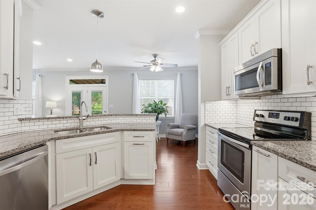 19512 Topgallant Drive Property Photo 21