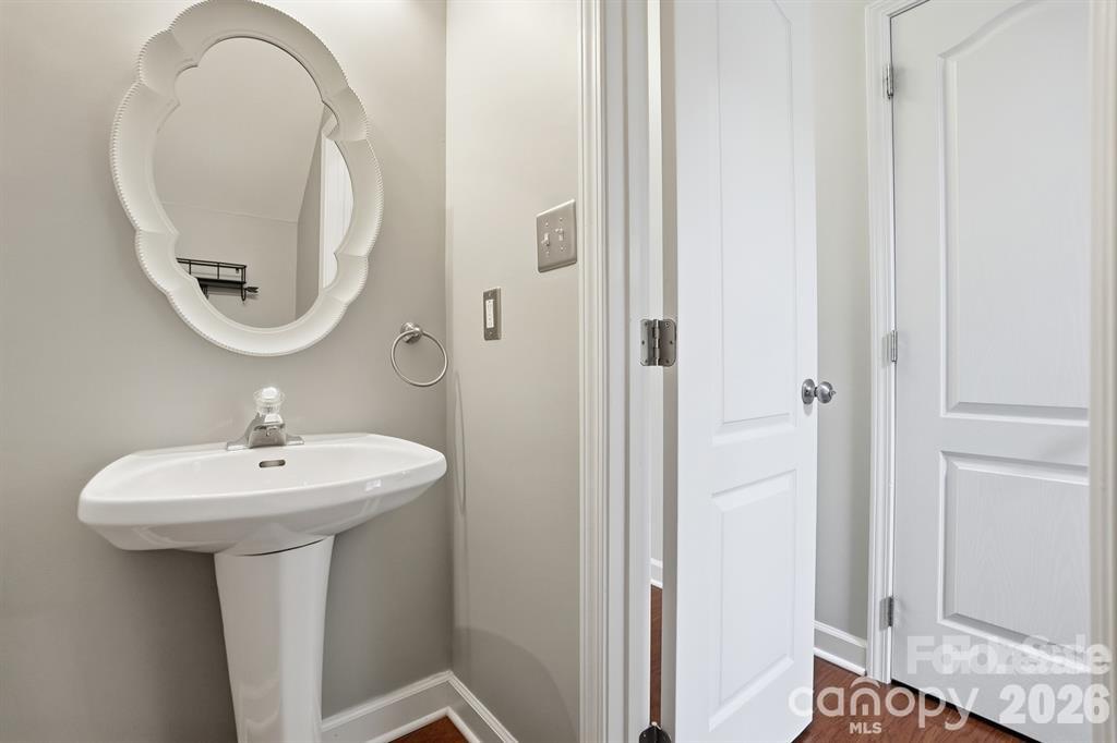 19512 Topgallant Drive Property Photo 27