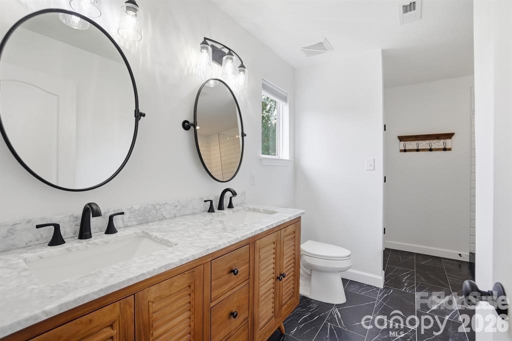 19512 Topgallant Drive Property Photo 33