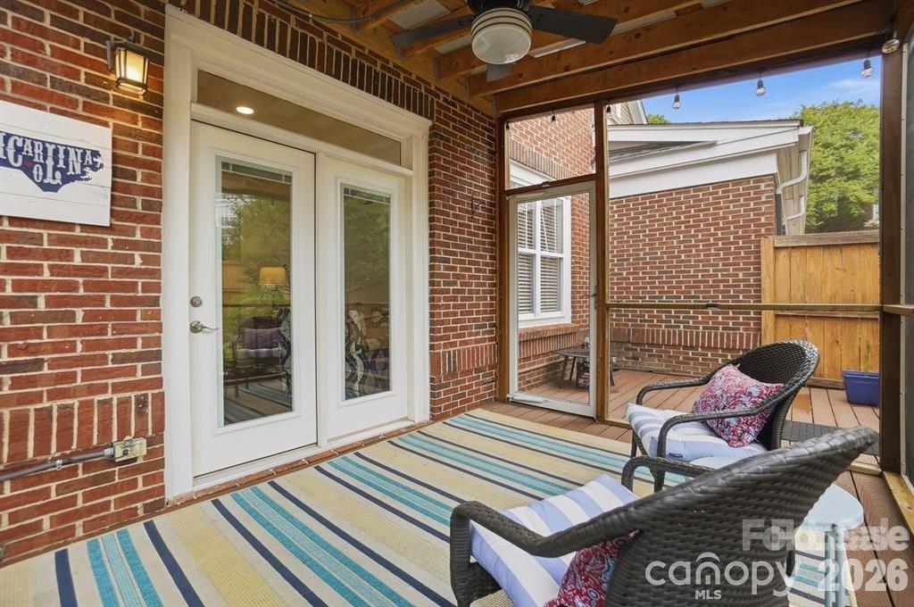 19512 Topgallant Drive Property Photo 43