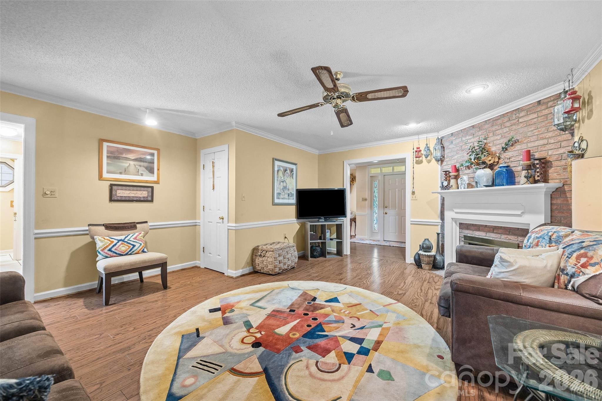 208 Eastwood Drive Property Photo 7