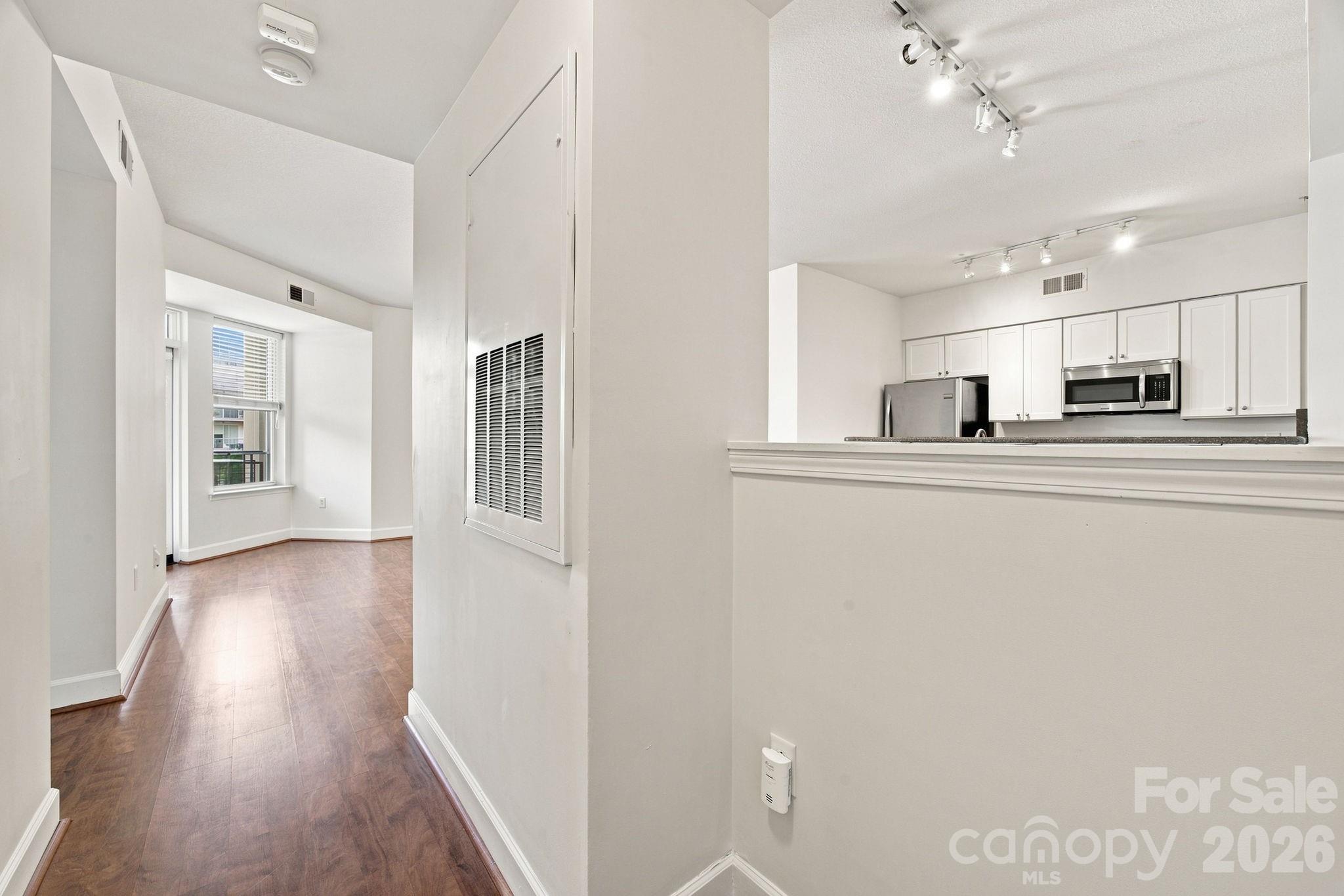 1315 East Boulevard 401 Property Photo 2