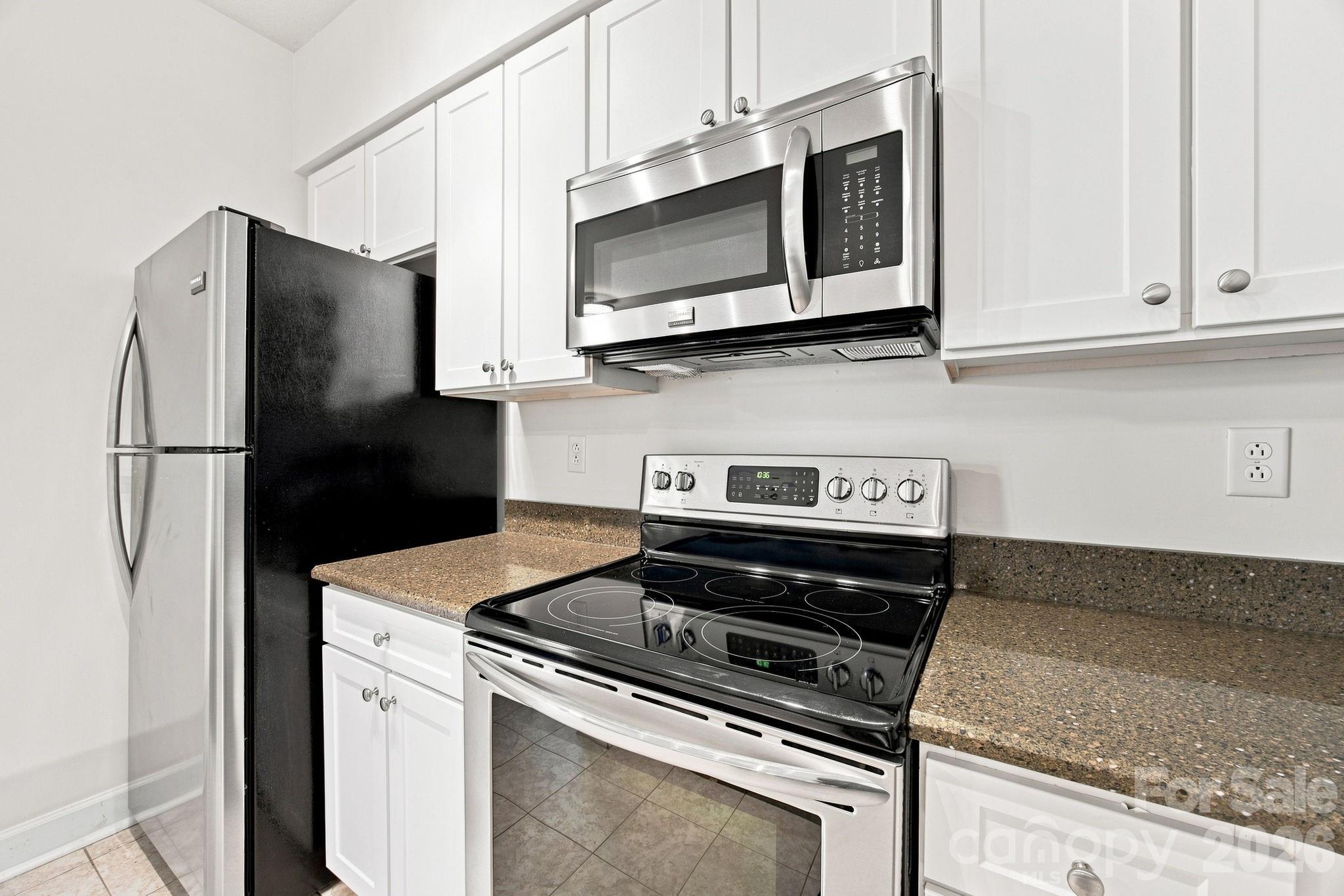 1315 East Boulevard 401 Property Photo 3
