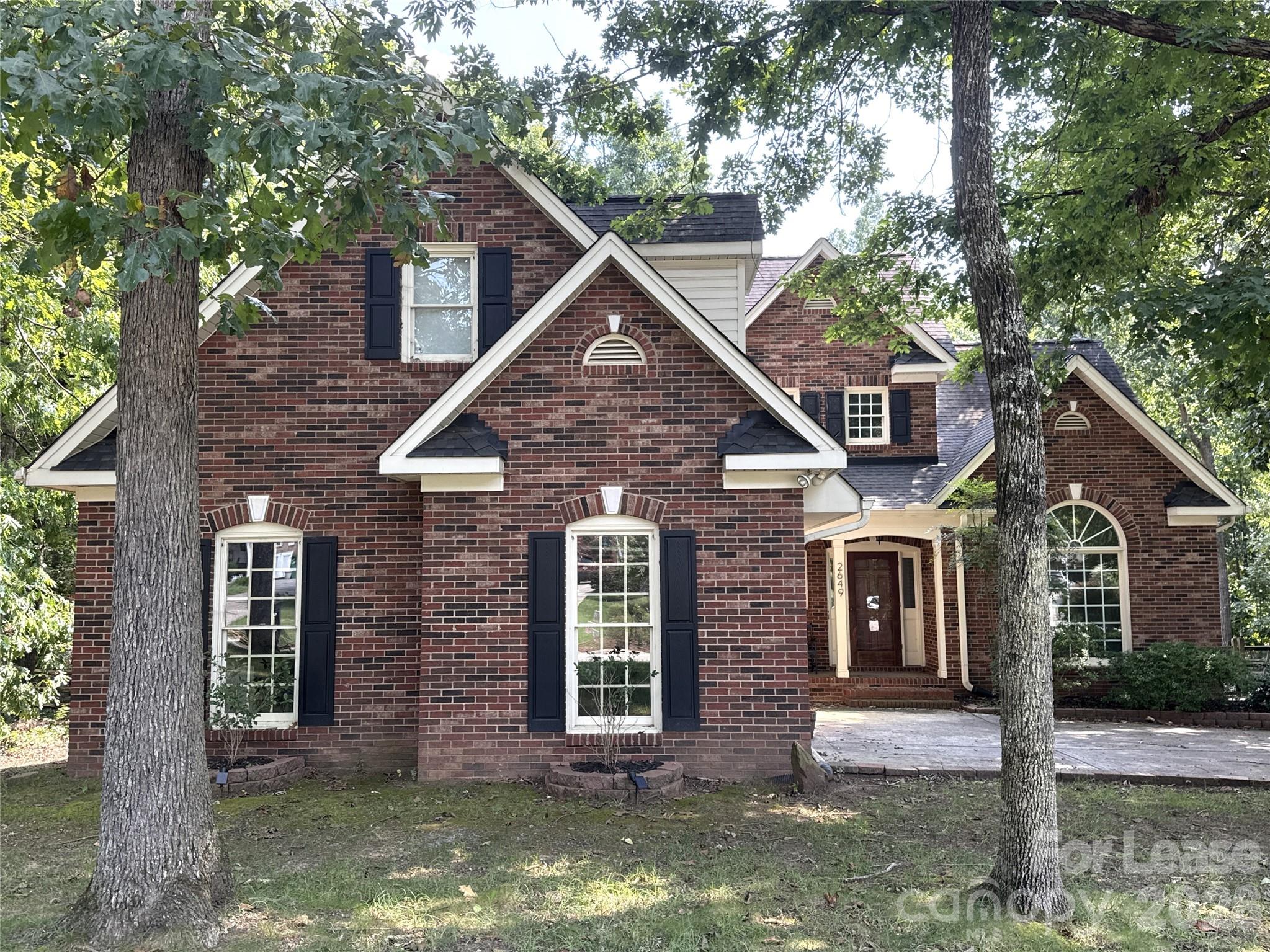 2649 Willowbrook Drive Property Photo 1