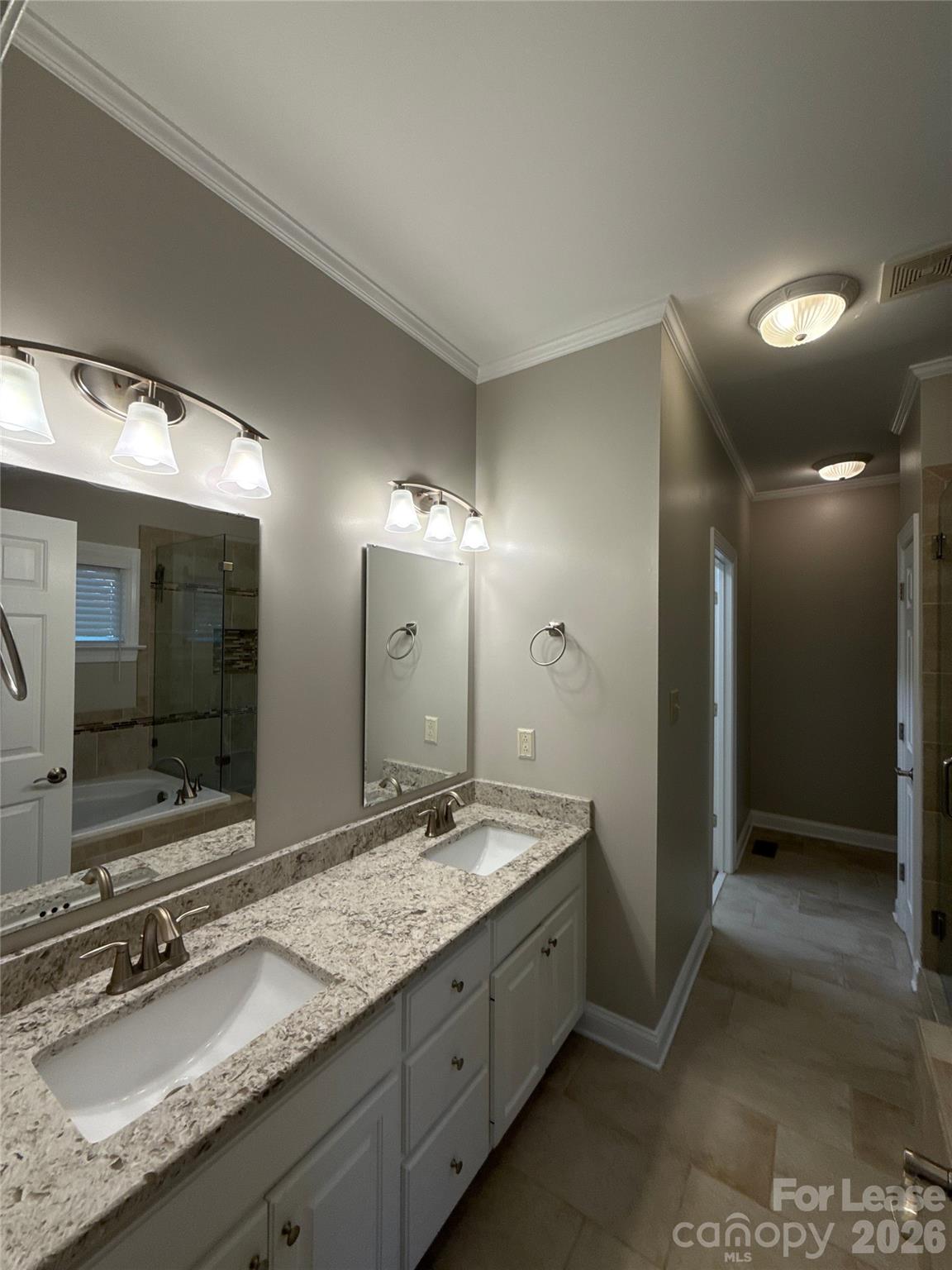 2649 Willowbrook Drive Property Photo 13