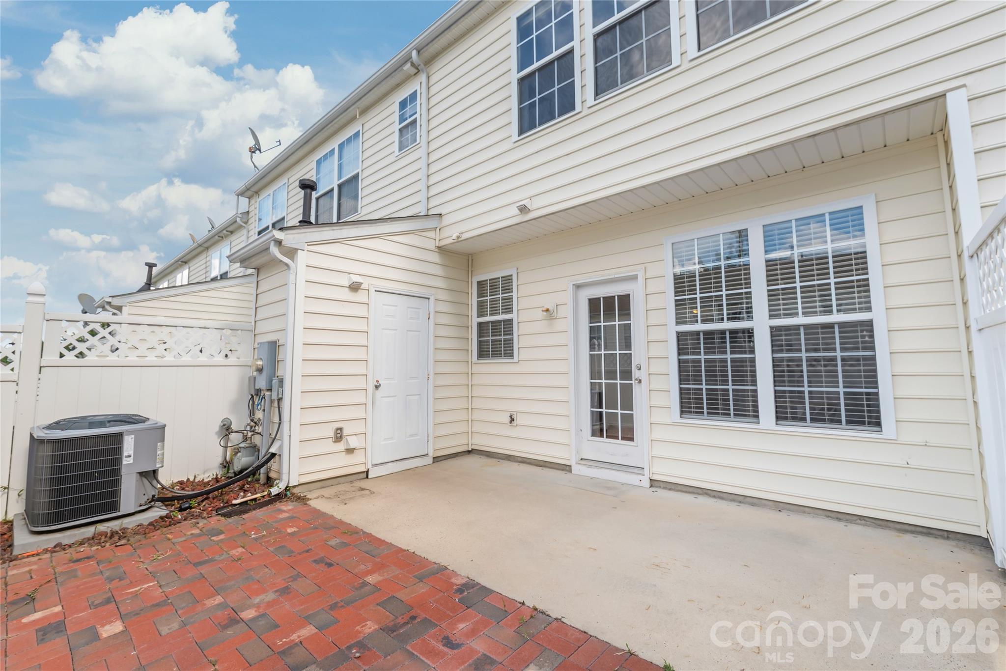 636 Brickdust Court Property Photo 29