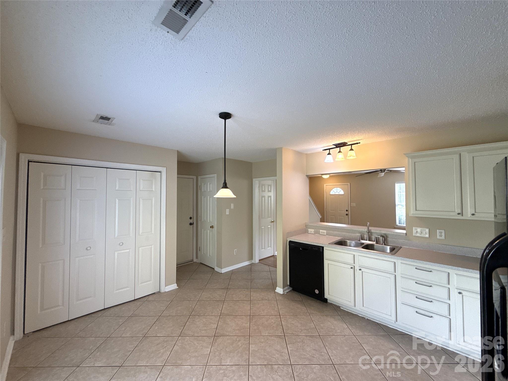 3402 Southern Ginger Drive Property Photo 4