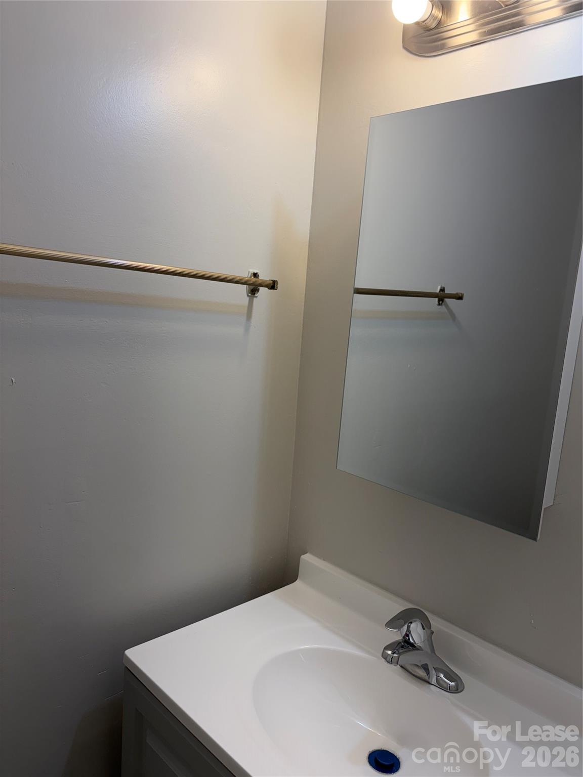1708 Village Lake Drive Property Photo 3