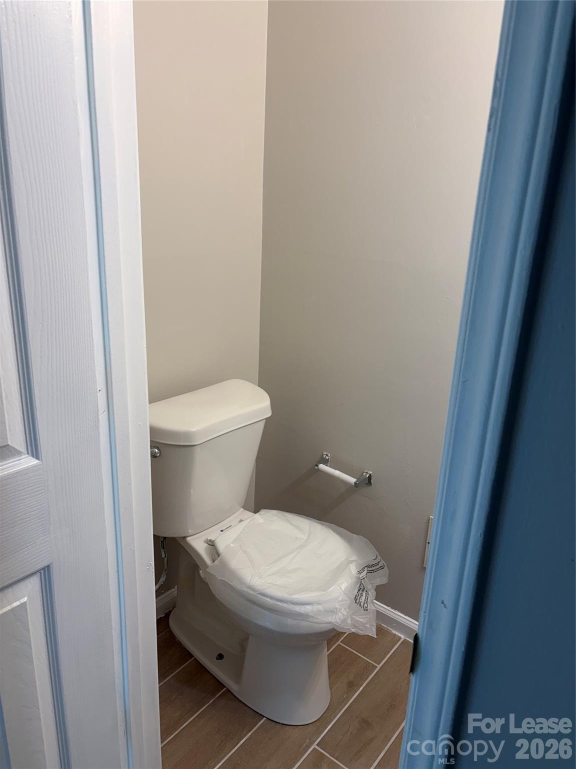 1708 Village Lake Drive Property Photo 4