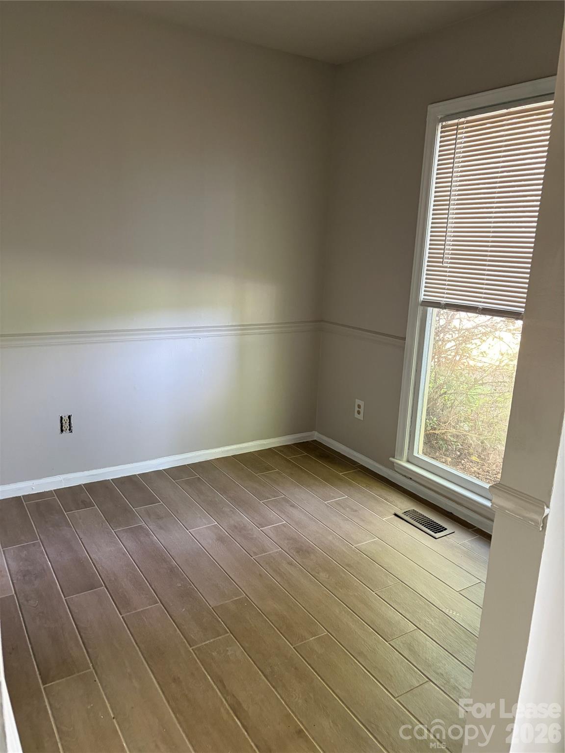 1708 Village Lake Drive Property Photo 5