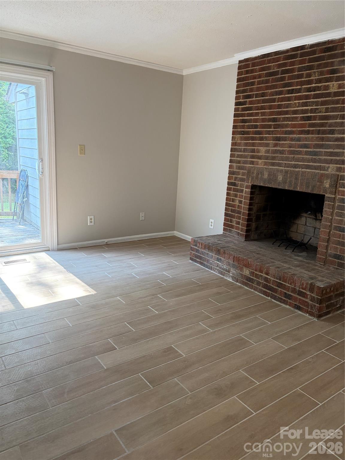 1708 Village Lake Drive Property Photo 8