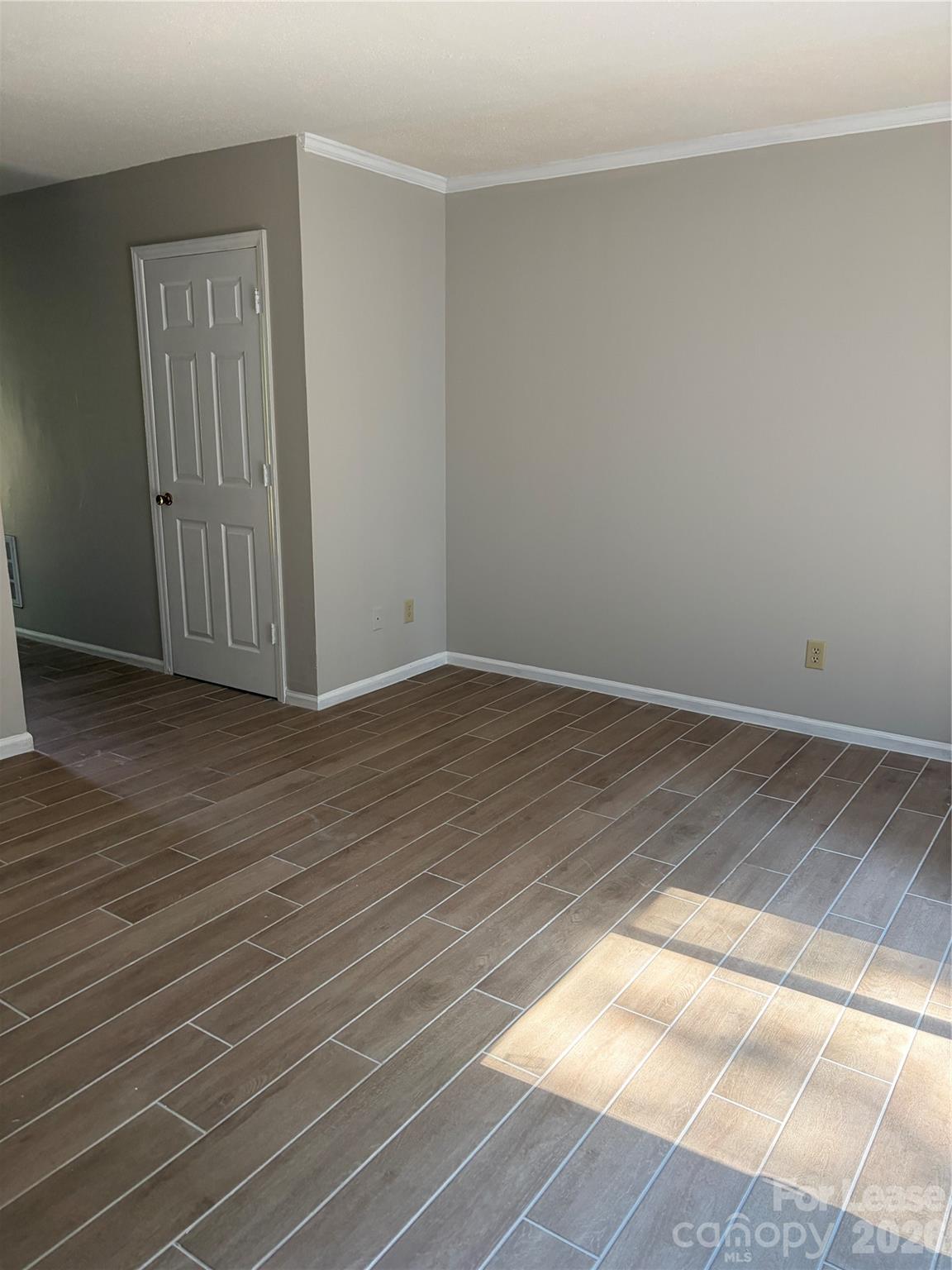 1708 Village Lake Drive Property Photo 10