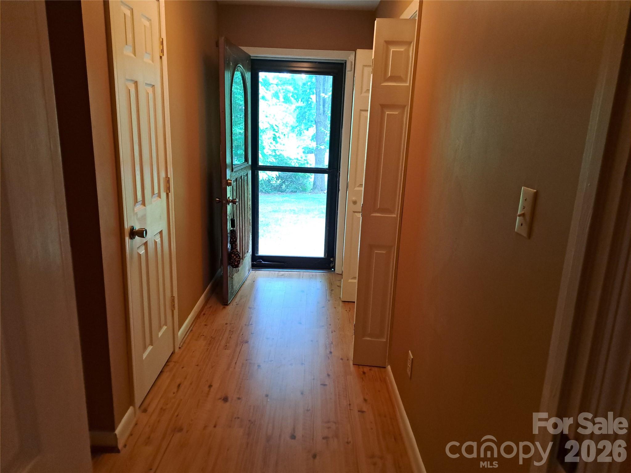 123 Softwind Lane Property Photo 6
