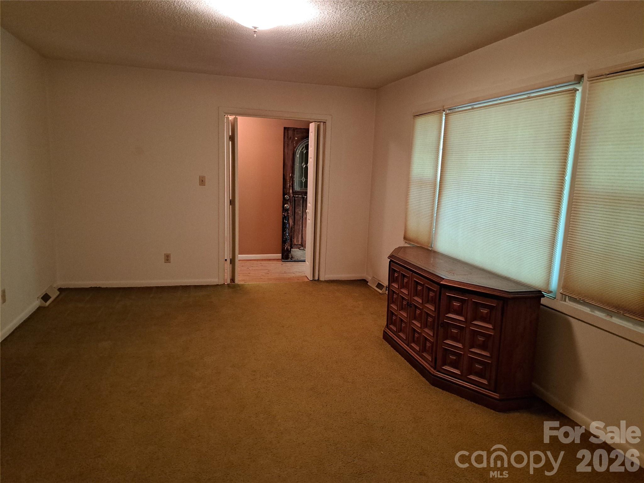 123 Softwind Lane Property Photo 8