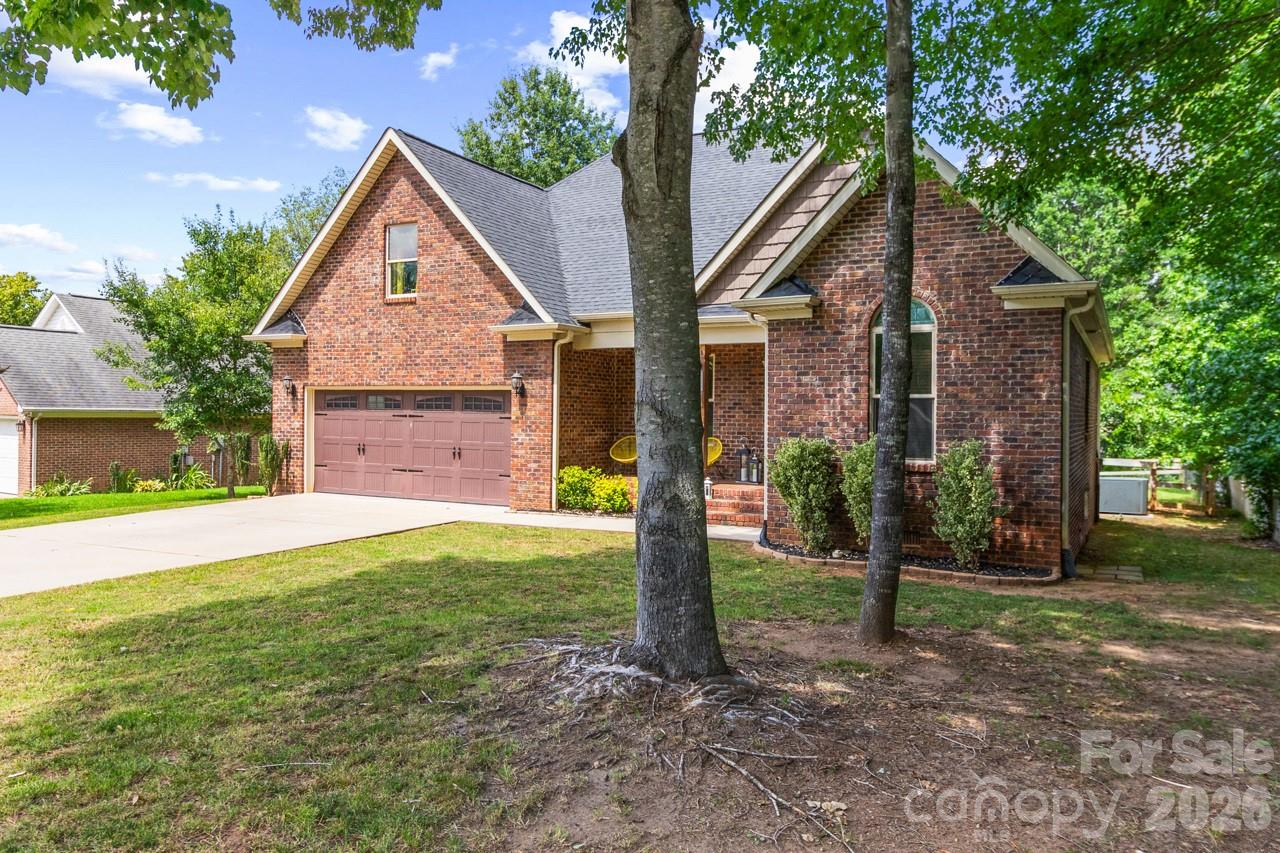 142 Bald Cypress Lane Property Photo 4