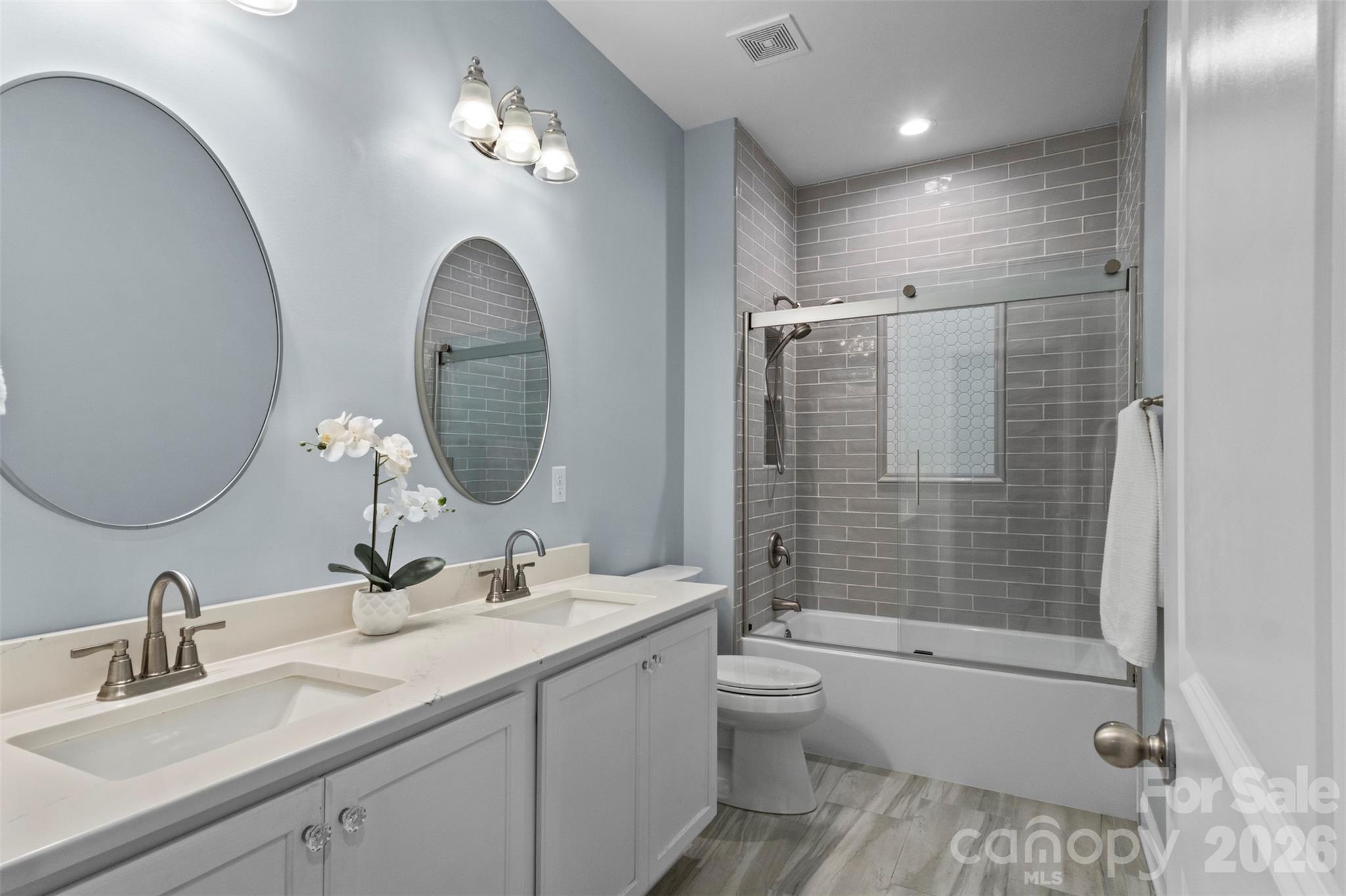 2467 Chatham Drive Property Photo 31