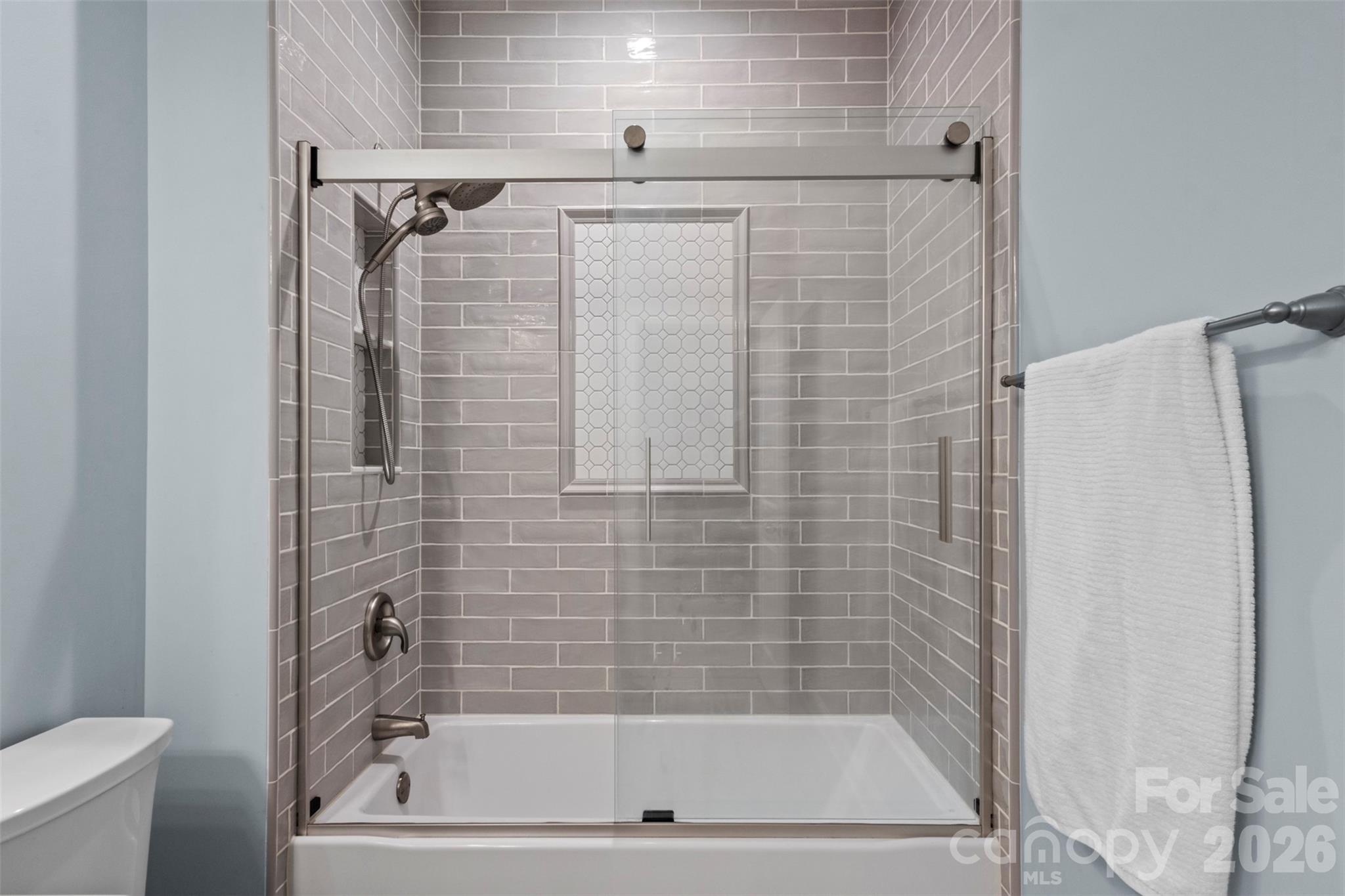 2467 Chatham Drive Property Photo 32