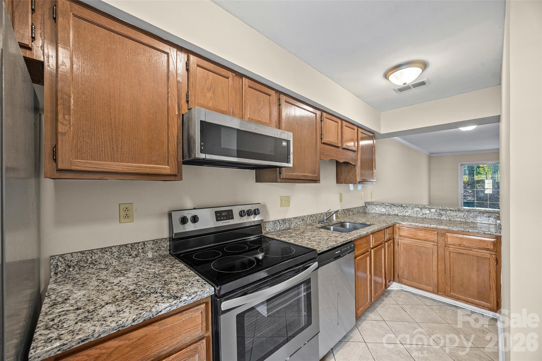 304 Heritage Parkway Property Photo 5