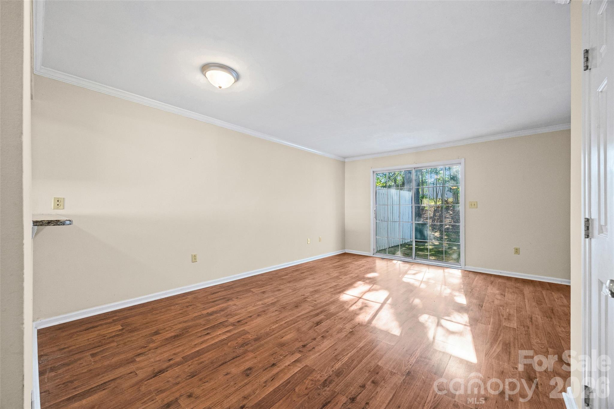 304 Heritage Parkway Property Photo 8