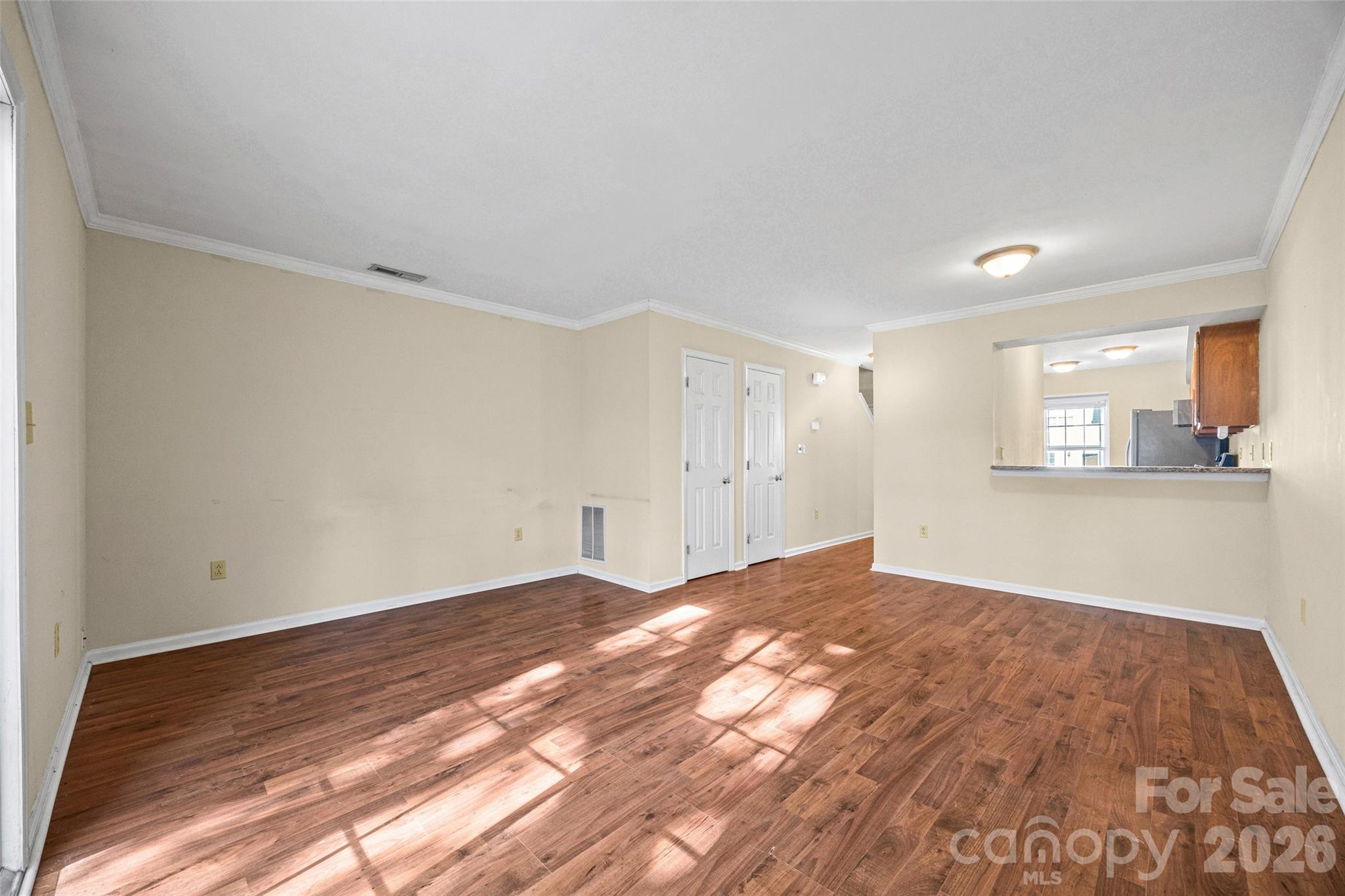 304 Heritage Parkway Property Photo 11