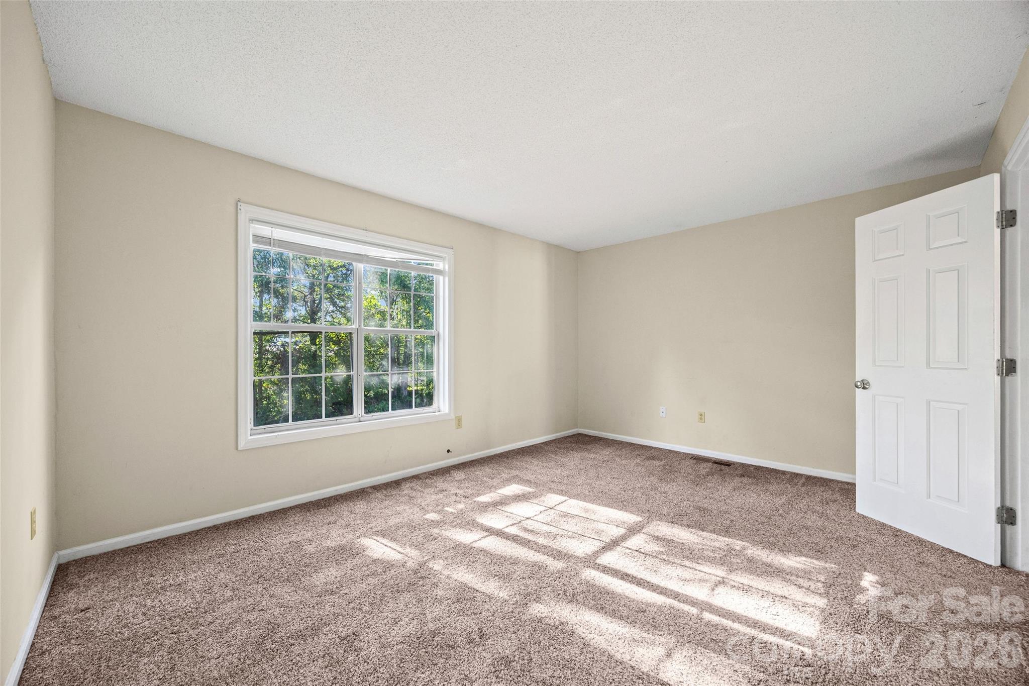 304 Heritage Parkway Property Photo 14