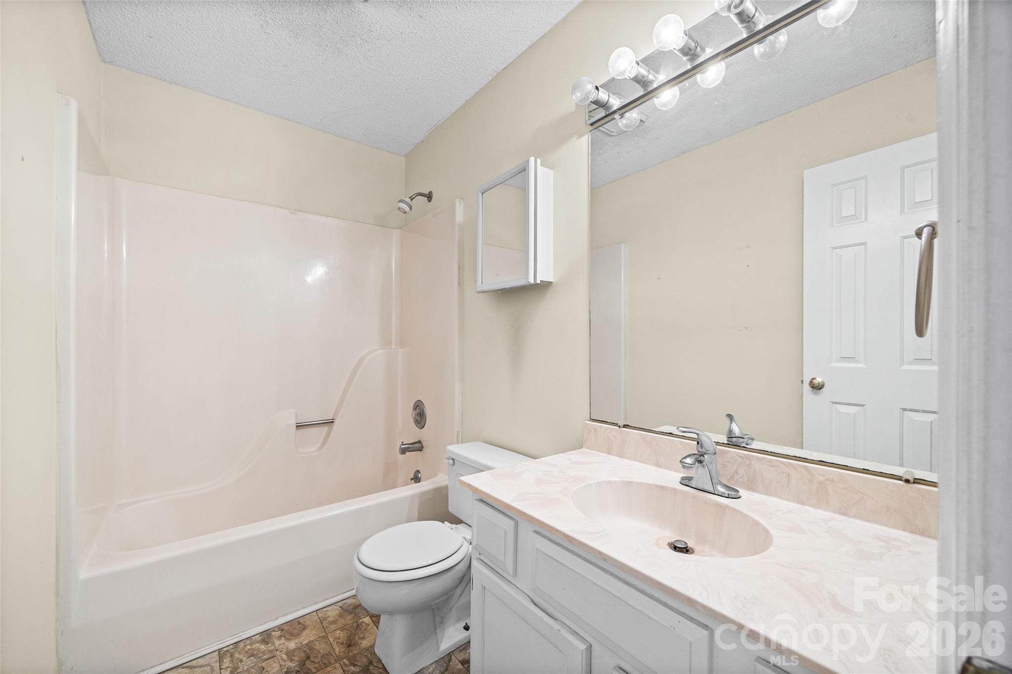 304 Heritage Parkway Property Photo 19