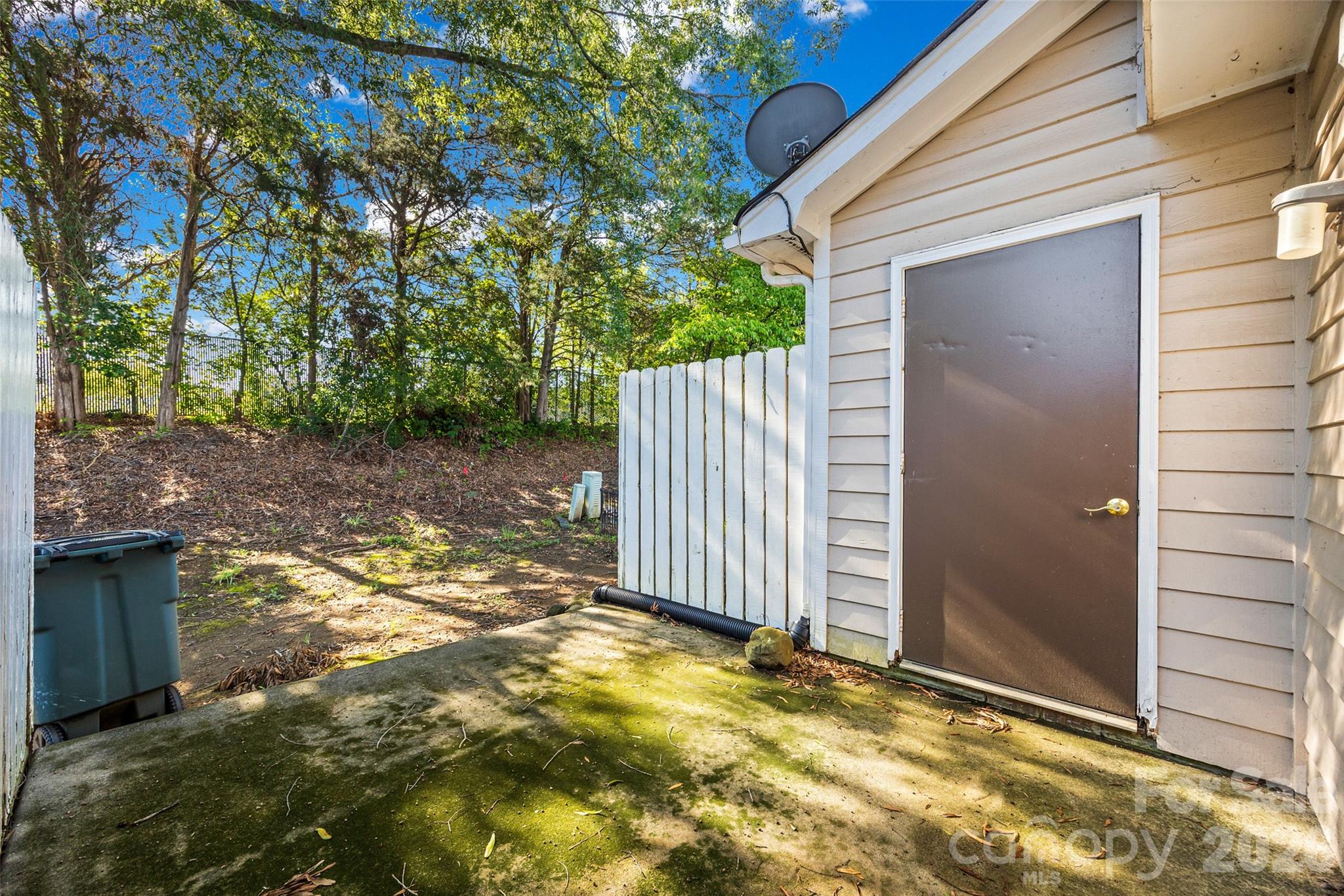 304 Heritage Parkway Property Photo 25
