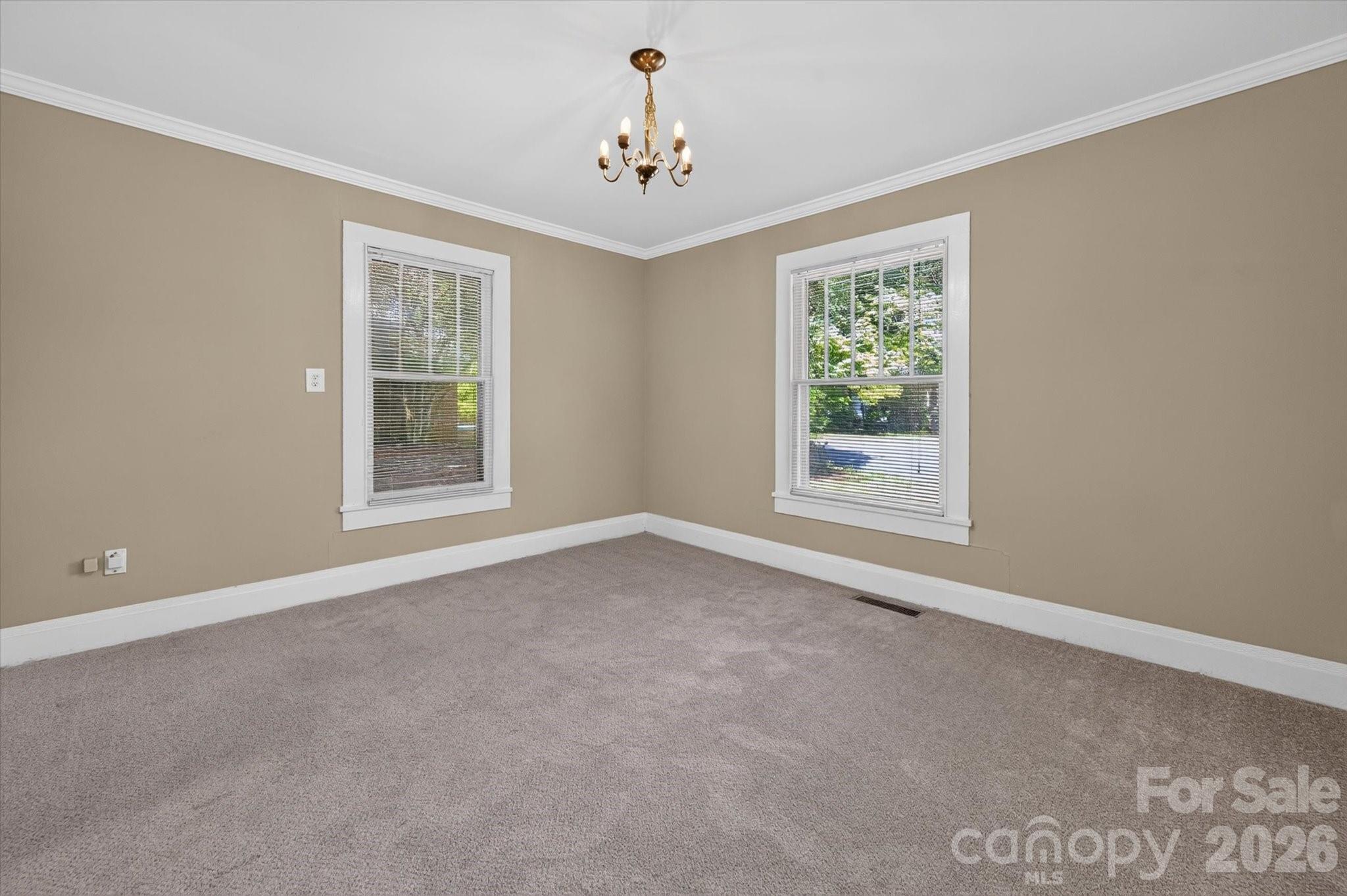103 N West Street Property Photo 9