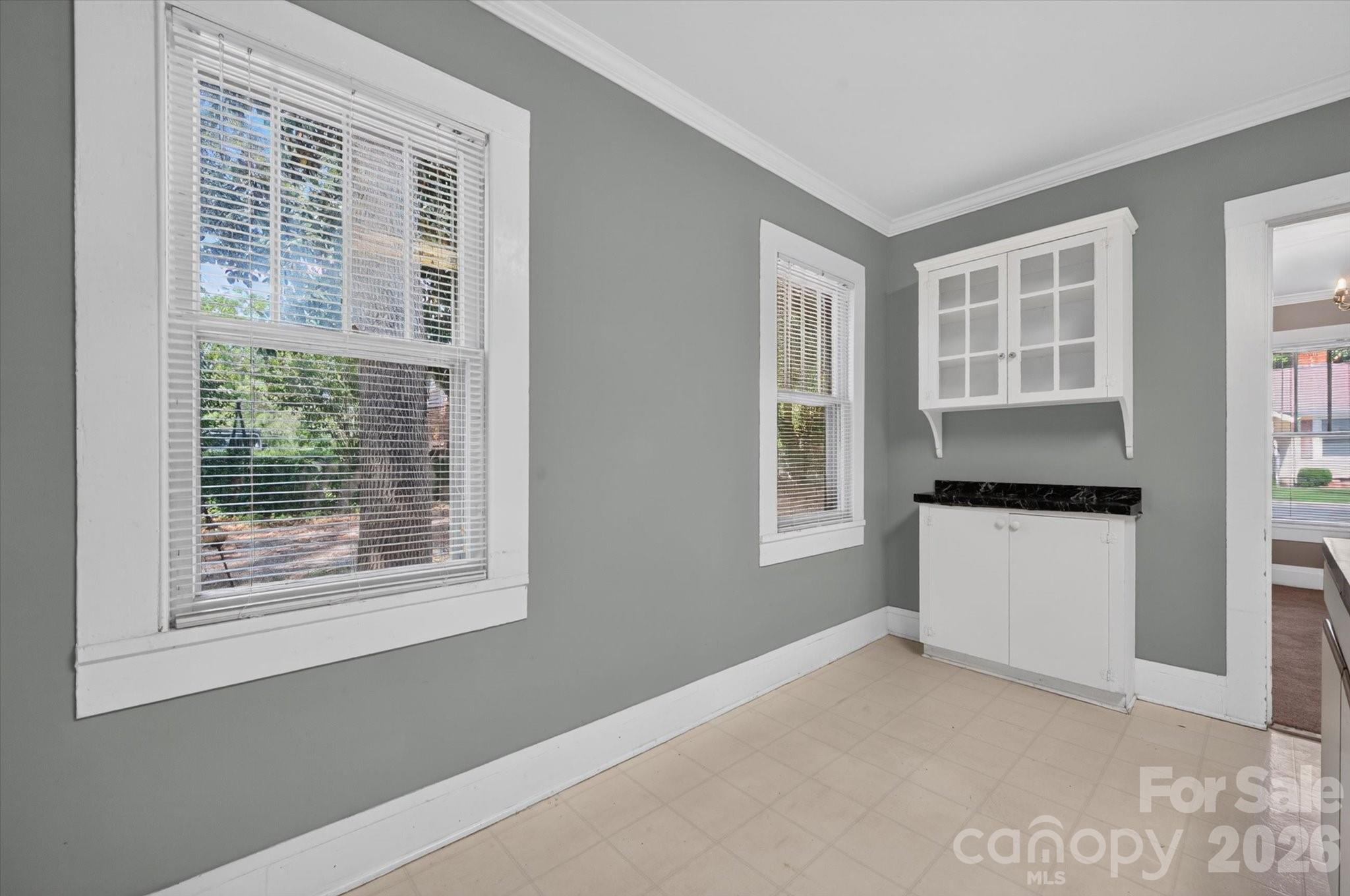 103 N West Street Property Photo 14