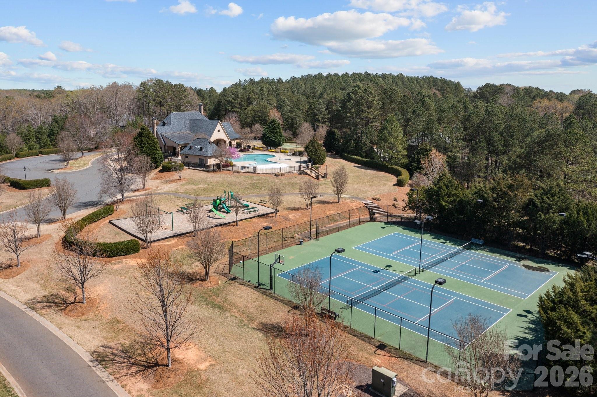 1036 Glade Spring Court Property Photo 8