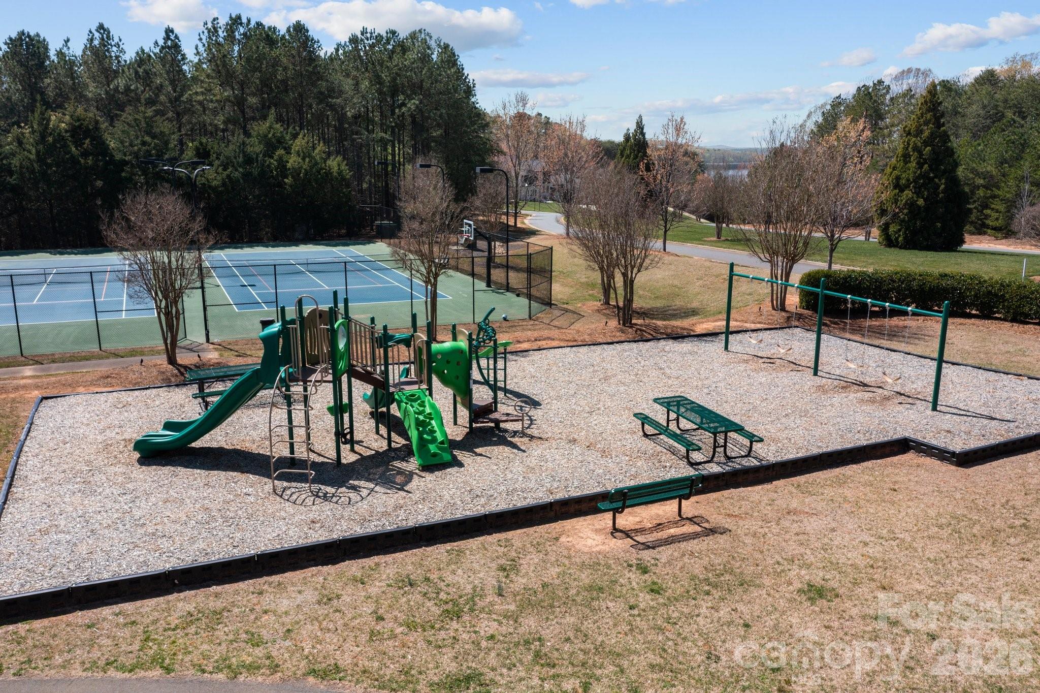 1036 Glade Spring Court Property Photo 9