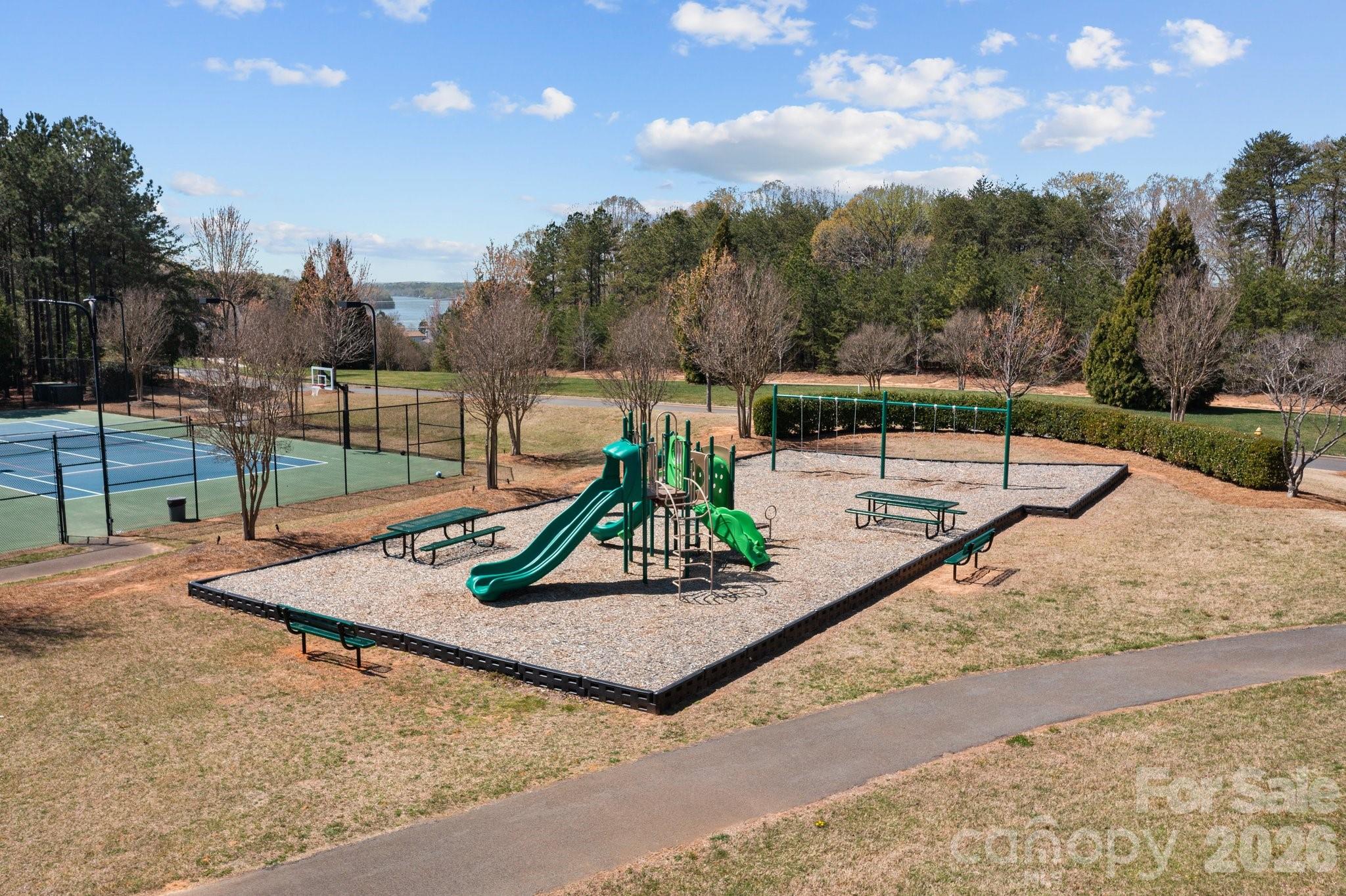 1036 Glade Spring Court Property Photo 10