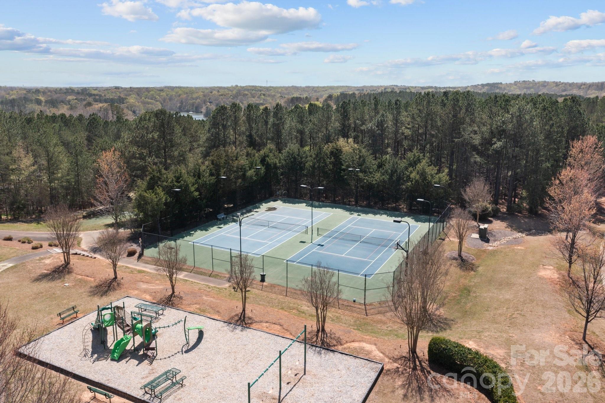 1036 Glade Spring Court Property Photo 11