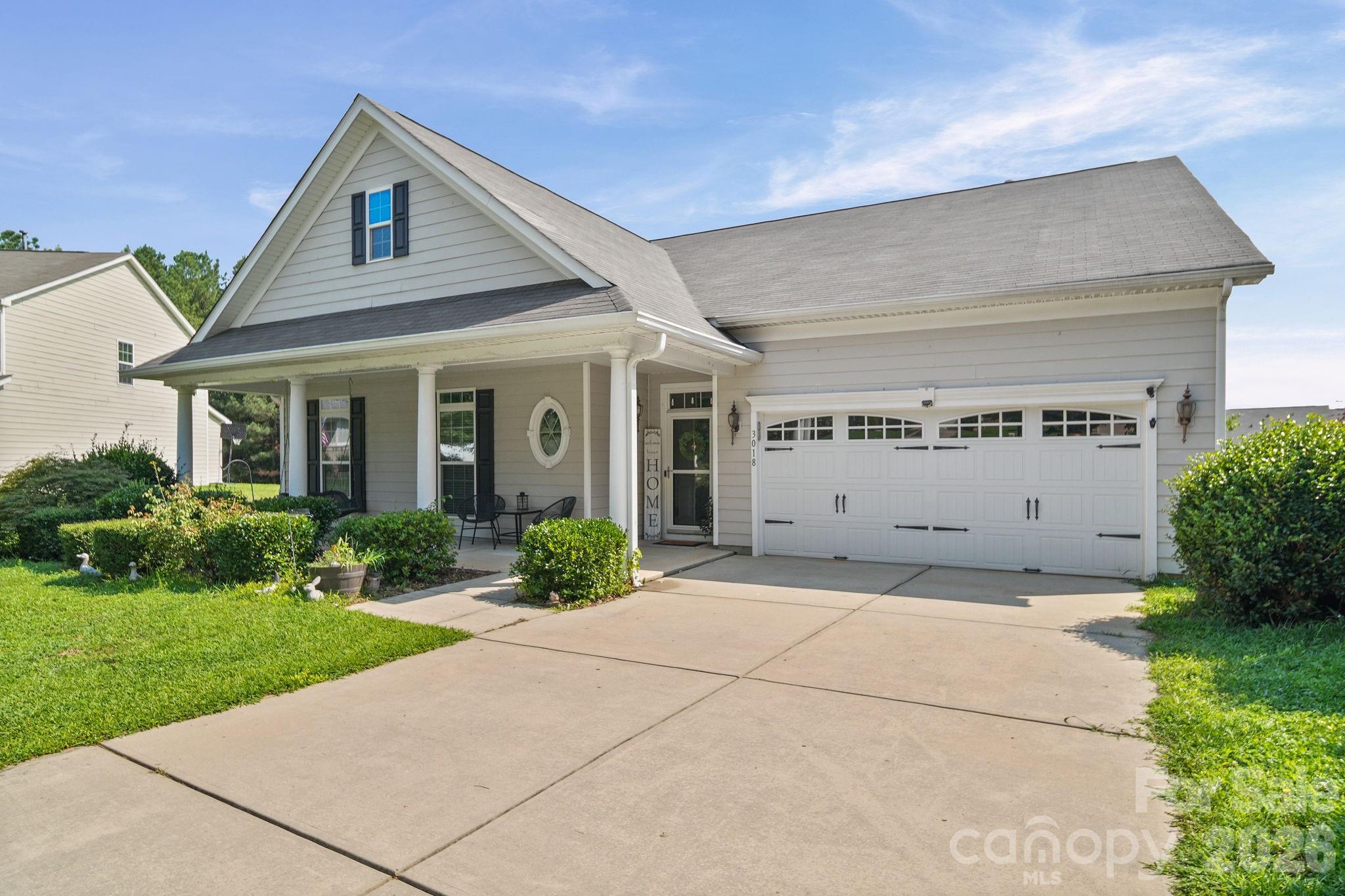 3018 Robusta Court Property Photo 3