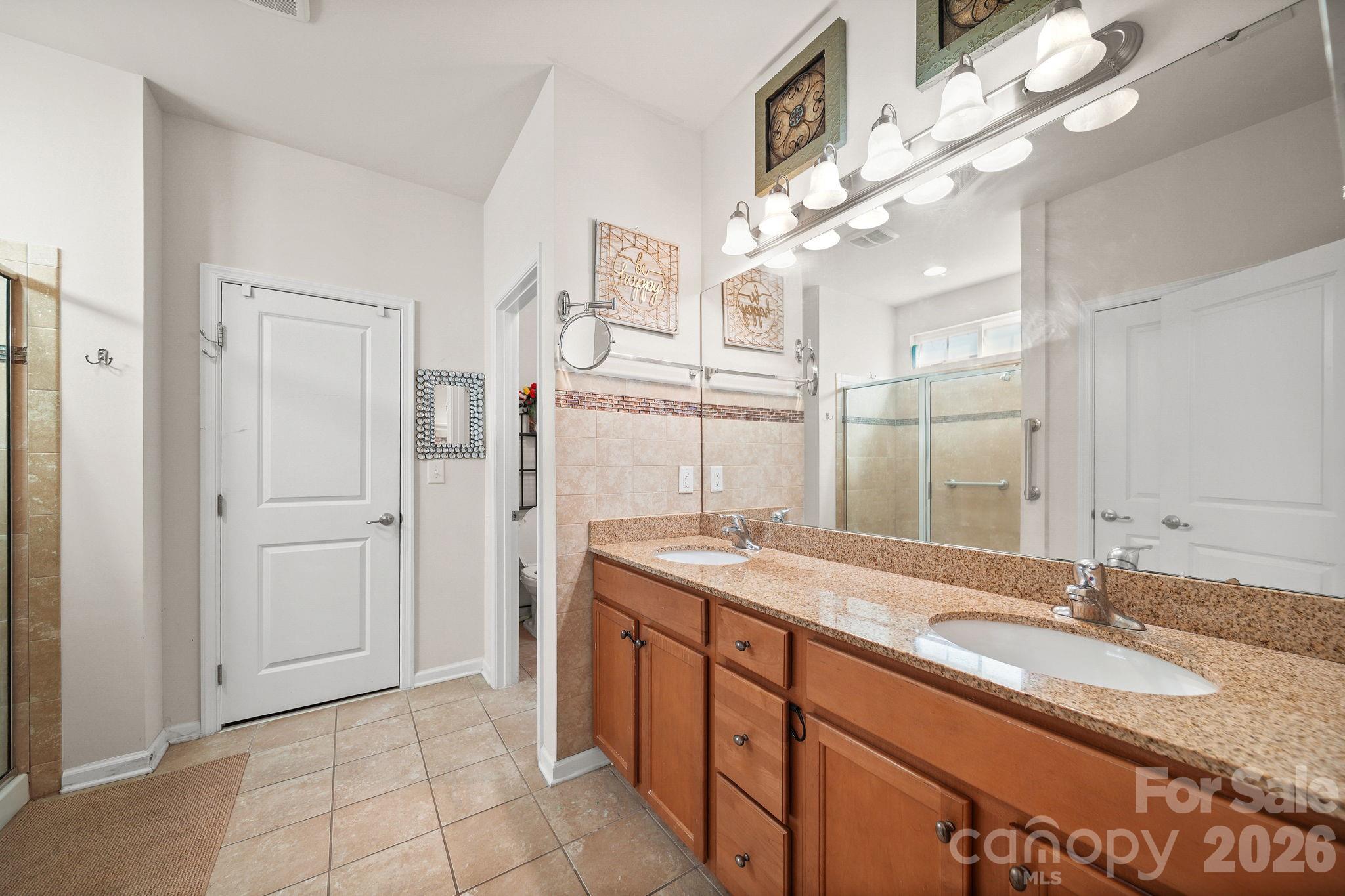 3018 Robusta Court Property Photo 19