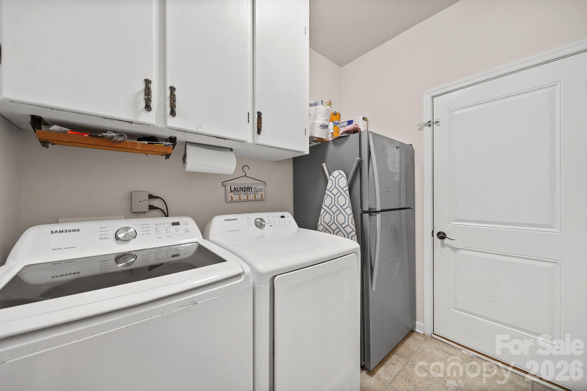 3018 Robusta Court Property Photo 27