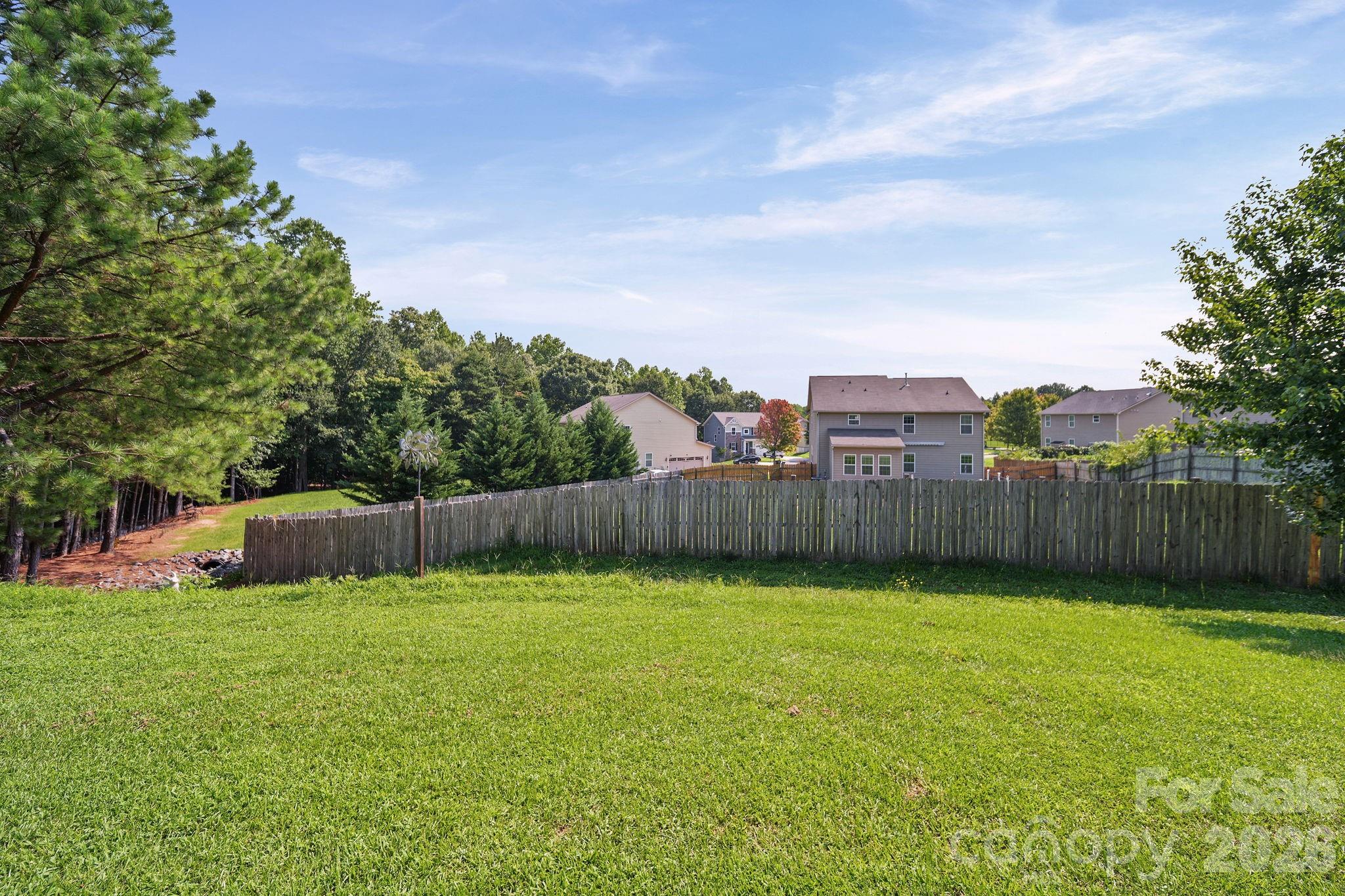3018 Robusta Court Property Photo 31
