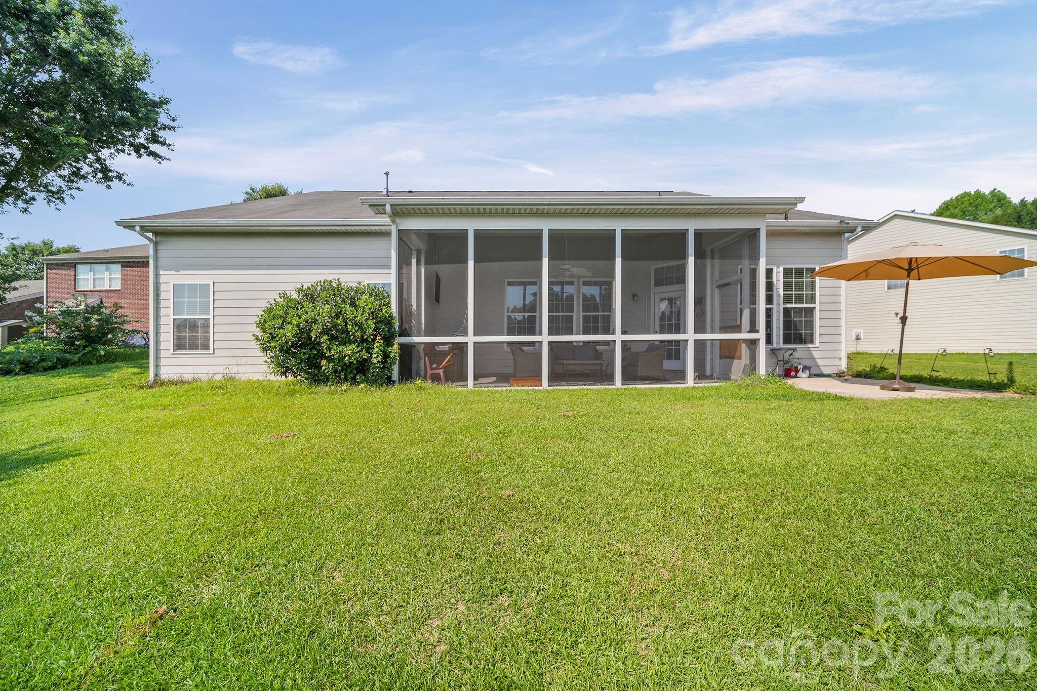 3018 Robusta Court Property Photo 33