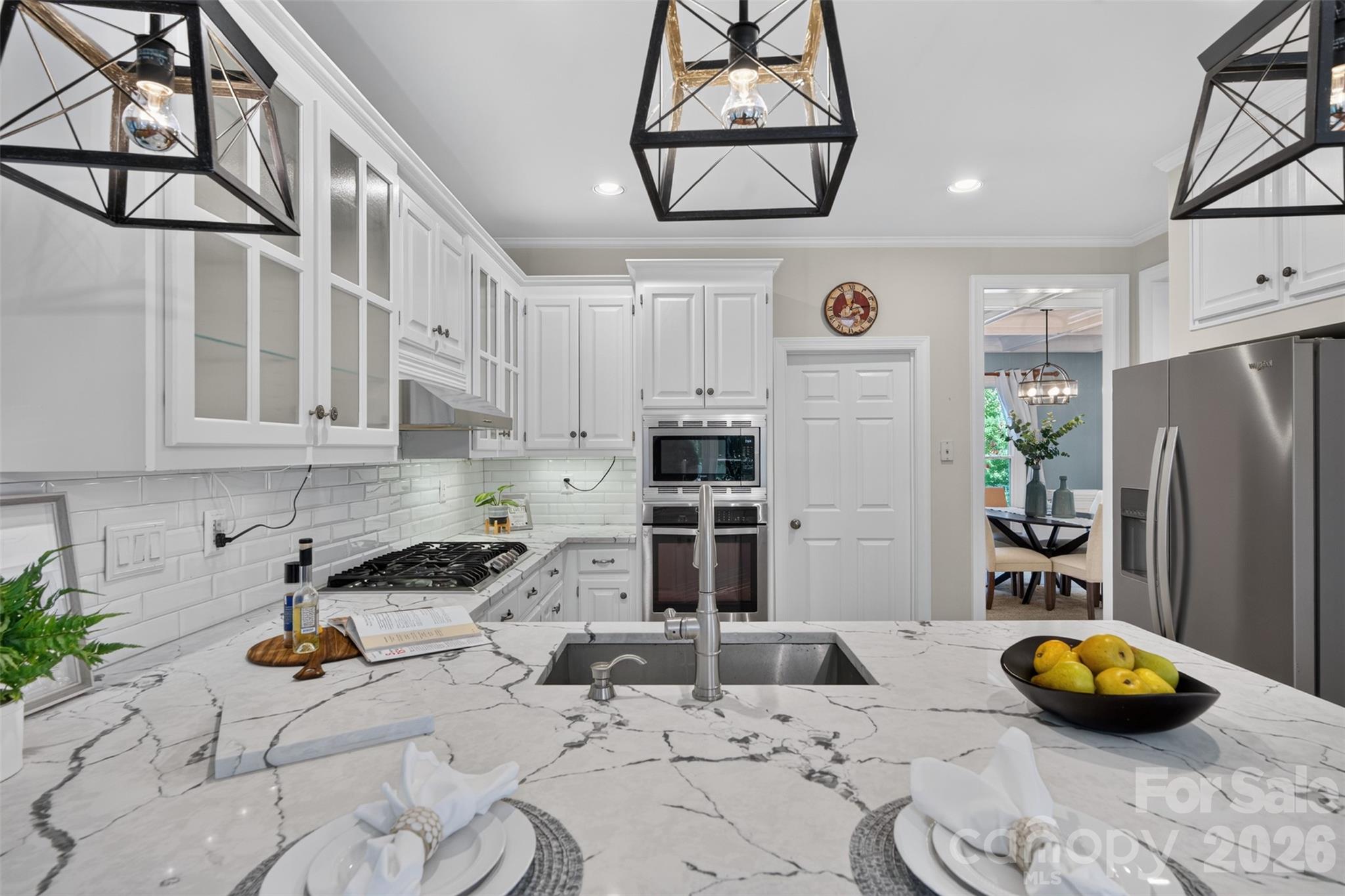 8011 Alba Court Property Photo 6