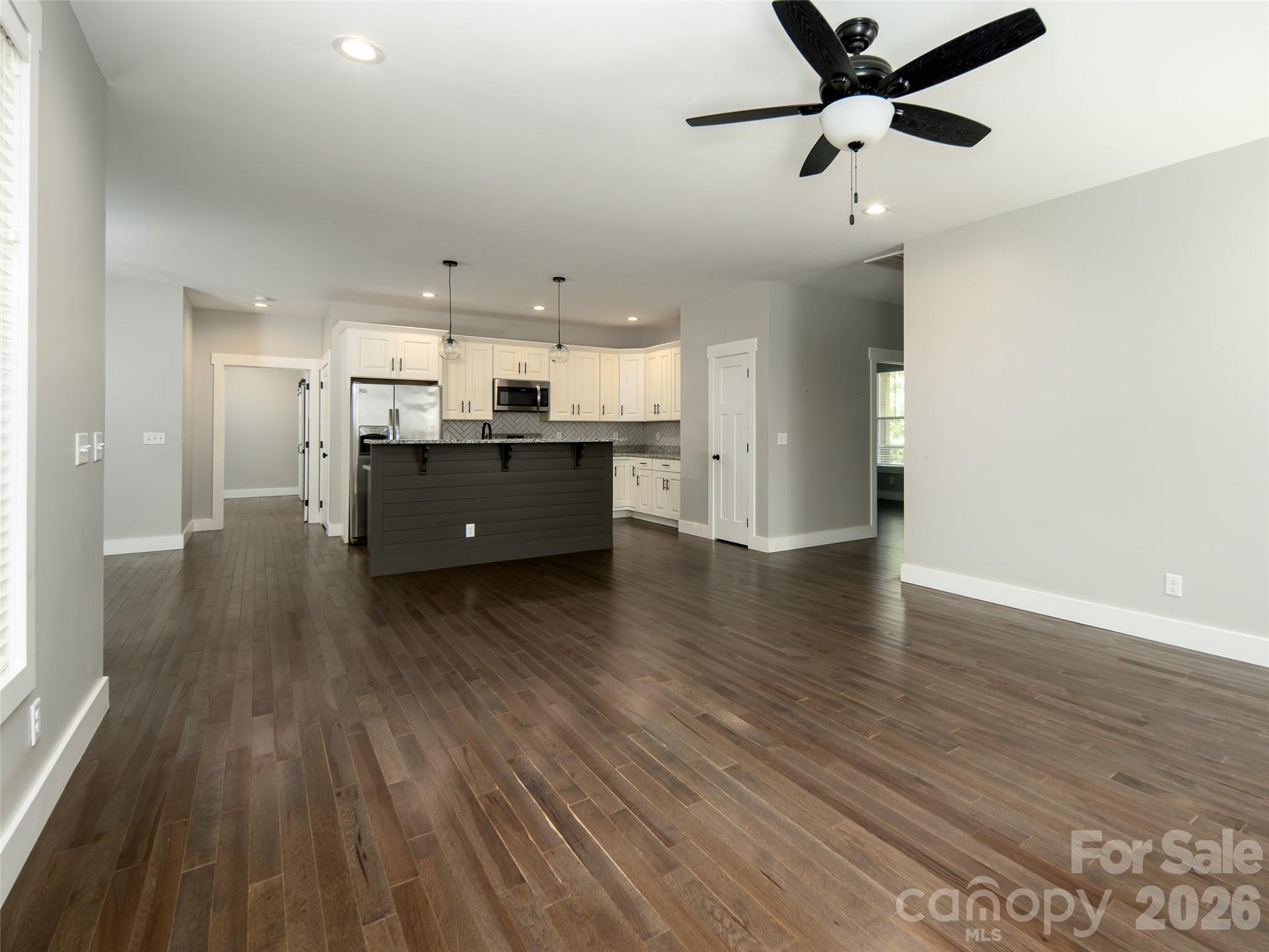 208 Robinson Hollow Drive Property Photo 3
