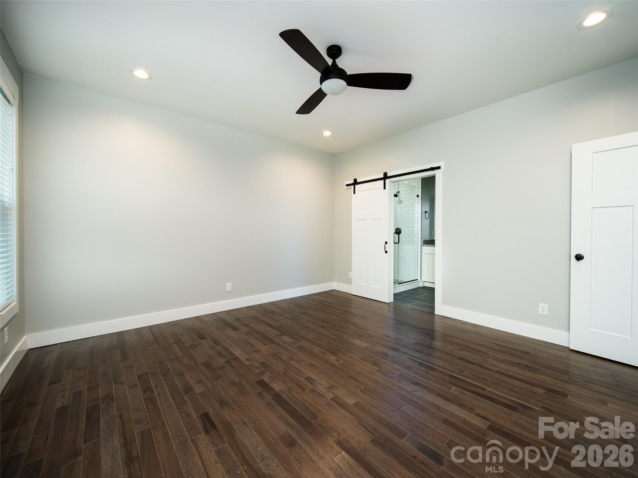 208 Robinson Hollow Drive Property Photo 9