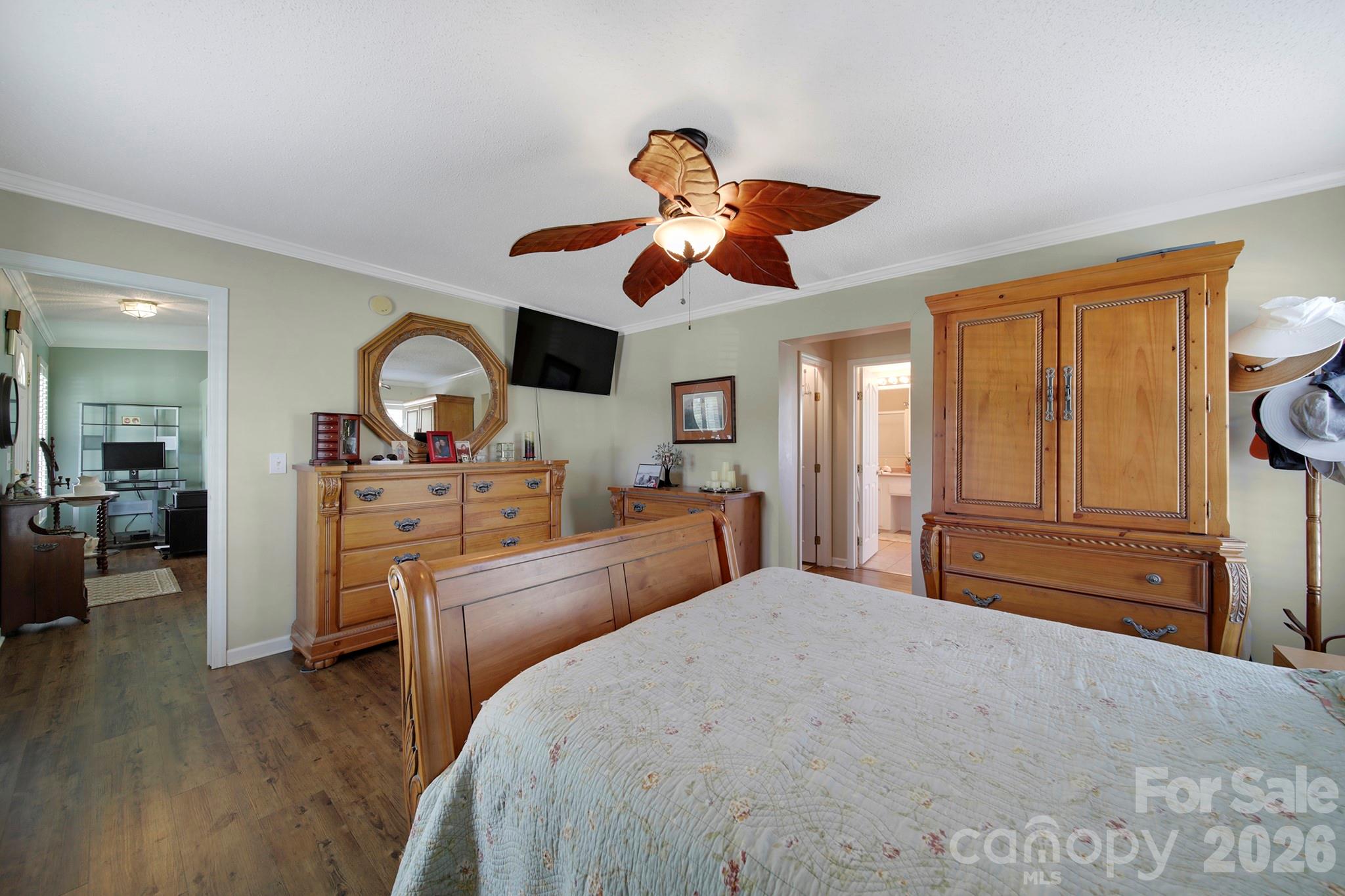 1915 Beach Lane Property Photo 8