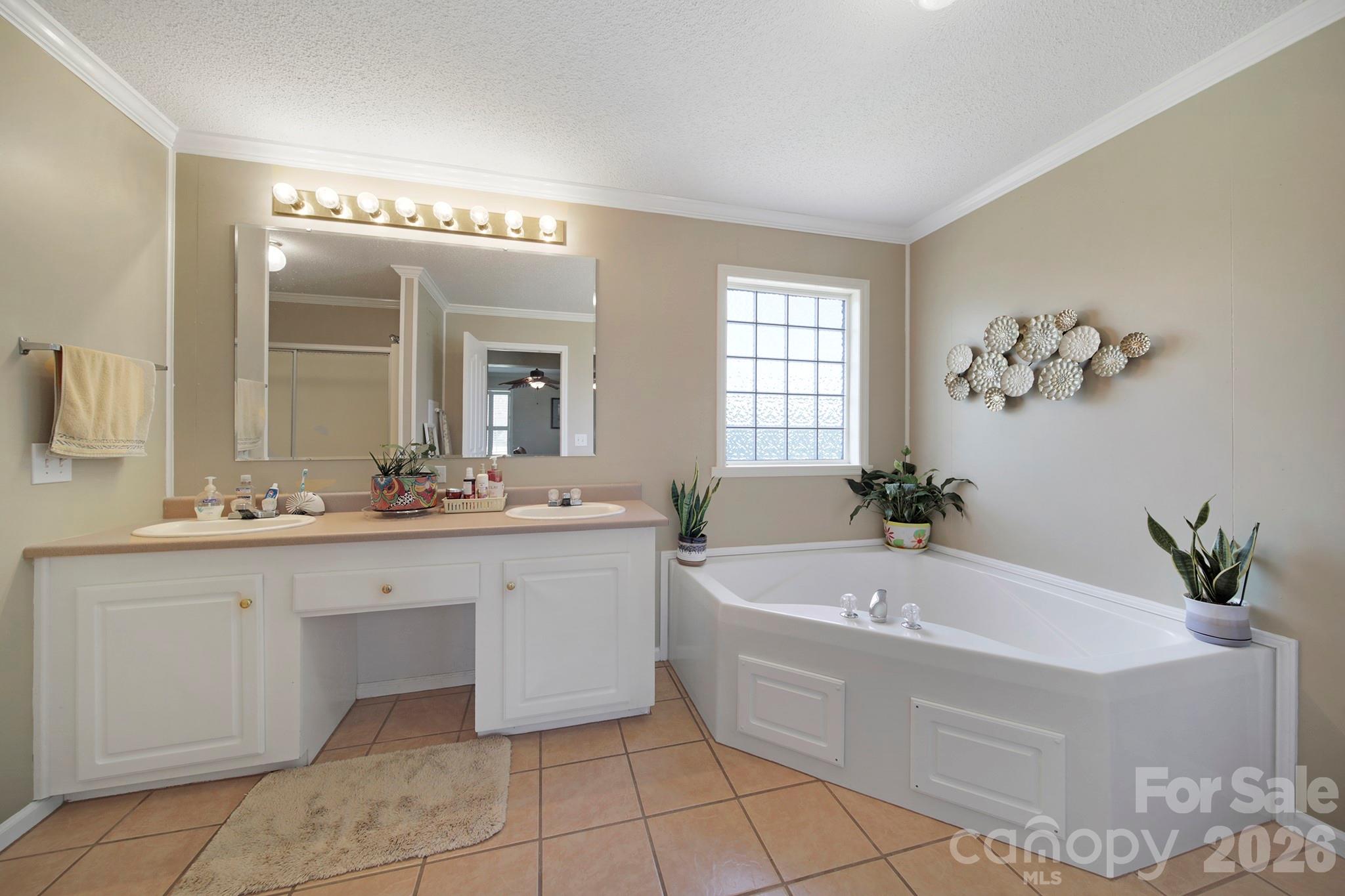 1915 Beach Lane Property Photo 10