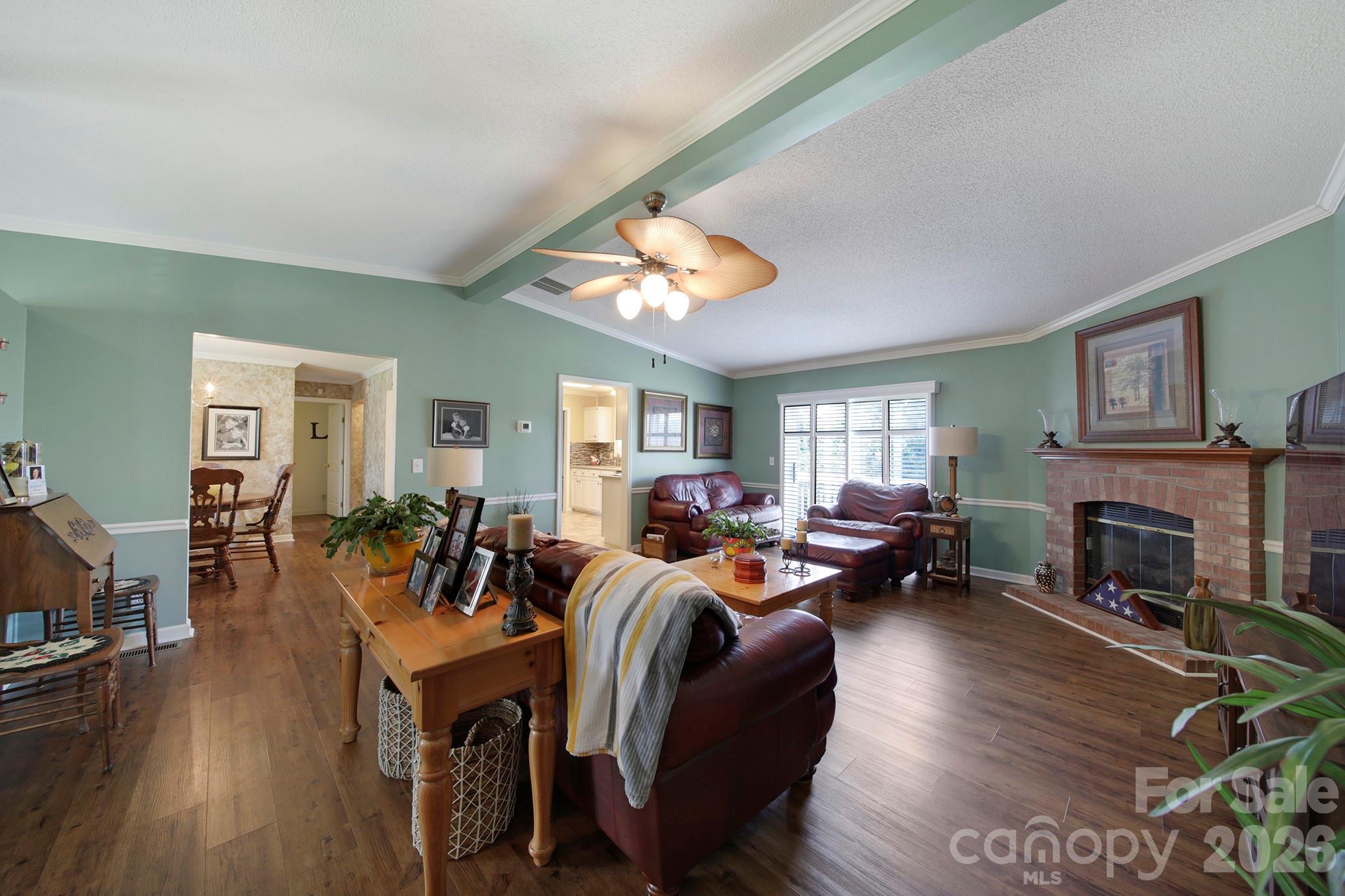 1915 Beach Lane Property Photo 12
